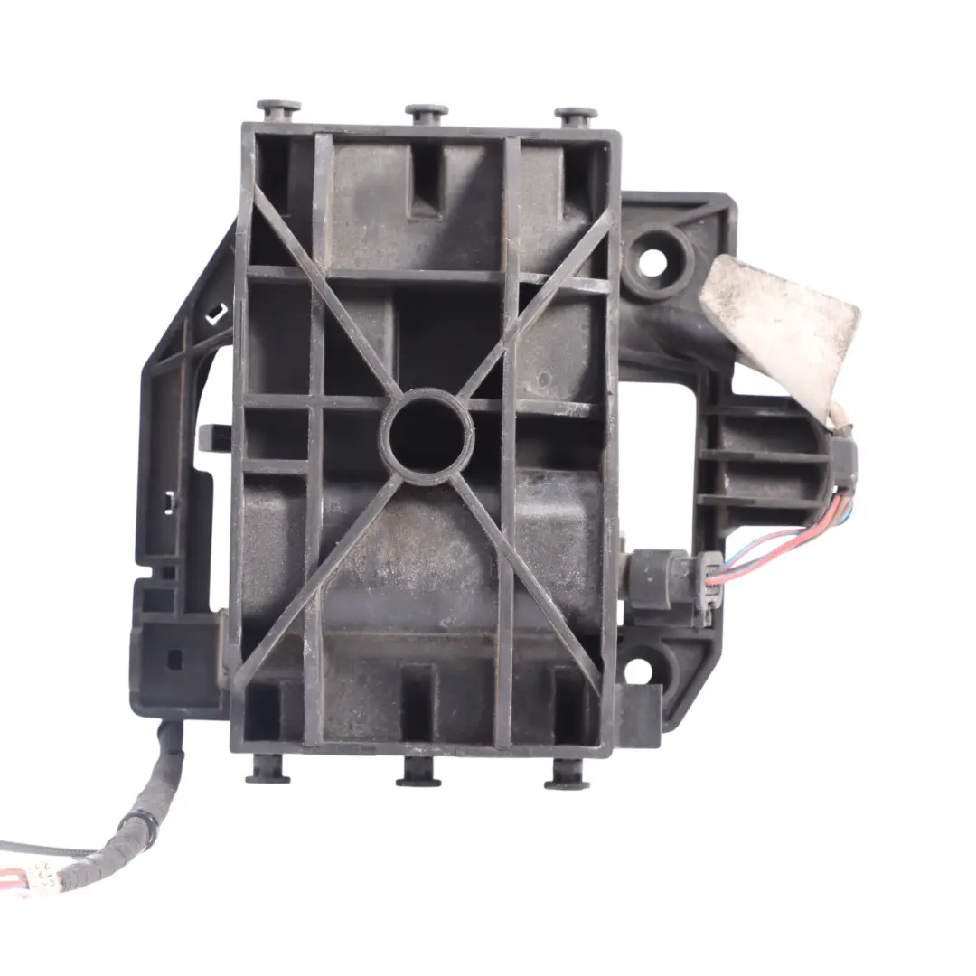 Flap Grille Shutter Motor Actuator to Audi A5 F5 Air with Part number 8W0807663 Audi A5 F5 Air Flap Grille Shutter Motor Actuator - SKU 8W0807663 - Part number 8W0807663