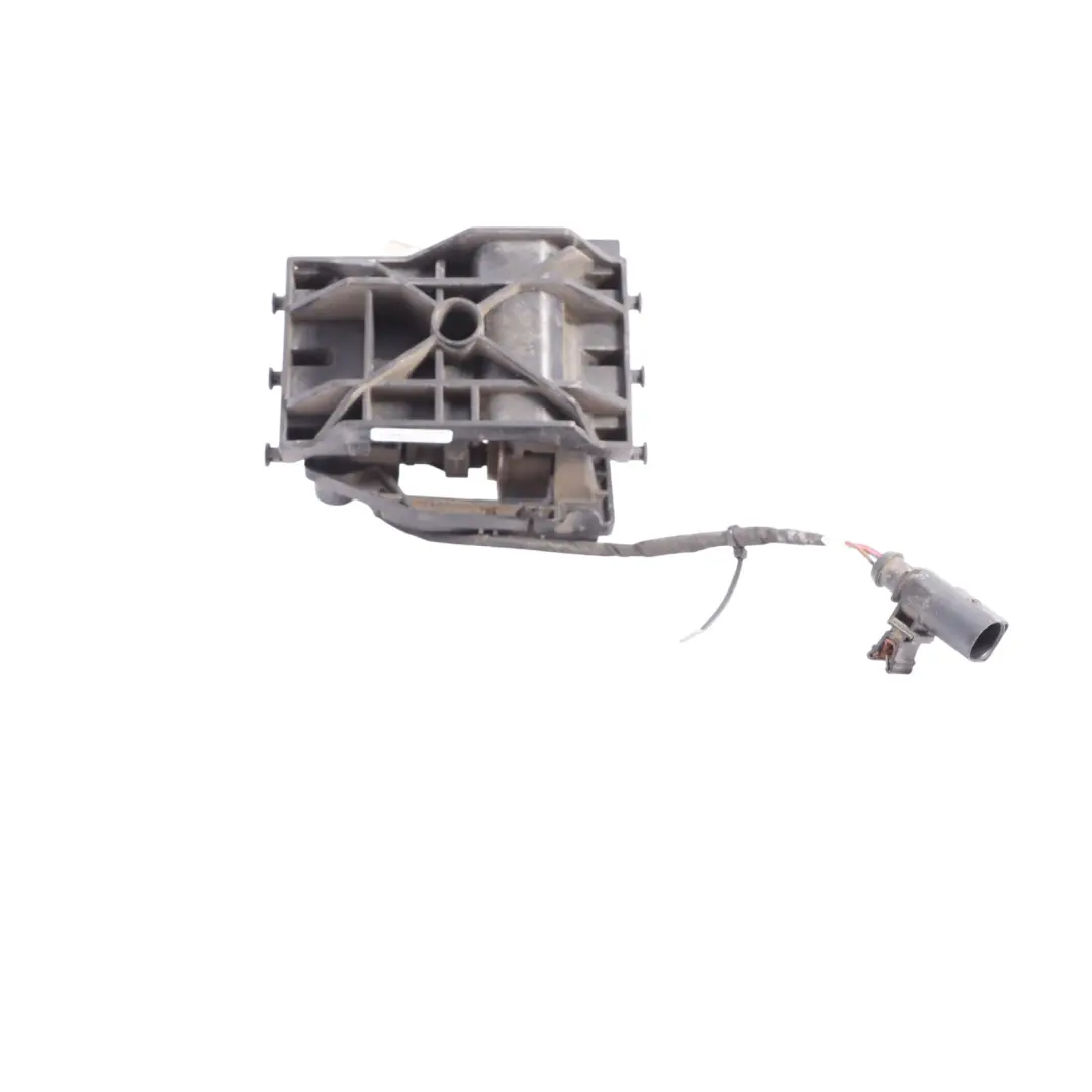 Flap Grille Shutter Motor Actuator to Audi A5 F5 Air with Part number 8W0807663 Audi A5 F5 Air Flap Grille Shutter Motor Actuator - SKU 8W0807663 - Part number 8W0807663