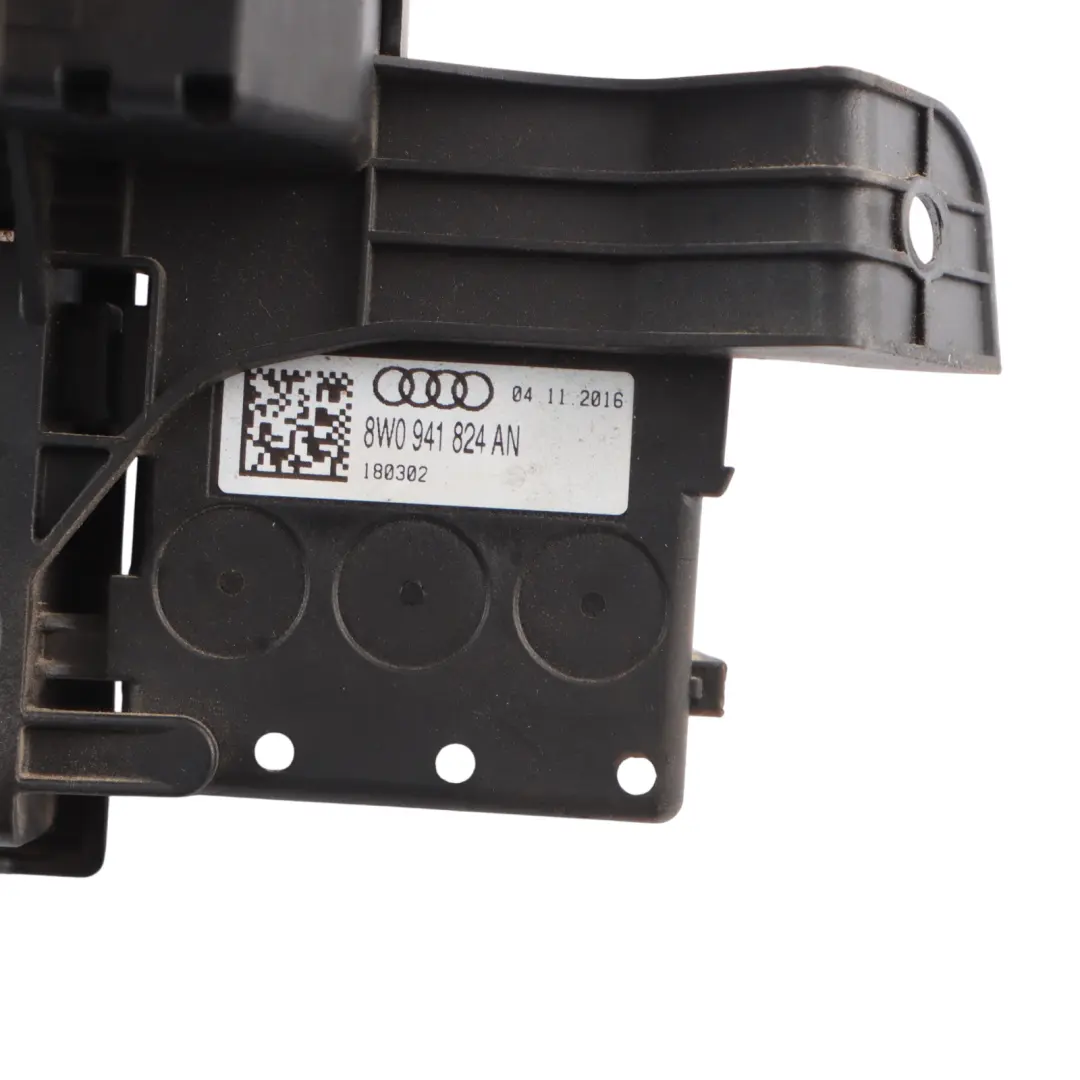 Caja Fusibles Relé Distribución Energía Batería para Audi A5 F5 con número de pieza 8W0941823 Audi A5 F5 Caja Fusibles Relé Distribución Energía Batería - SKU 8W0941823 - Número de pieza 8W0941823