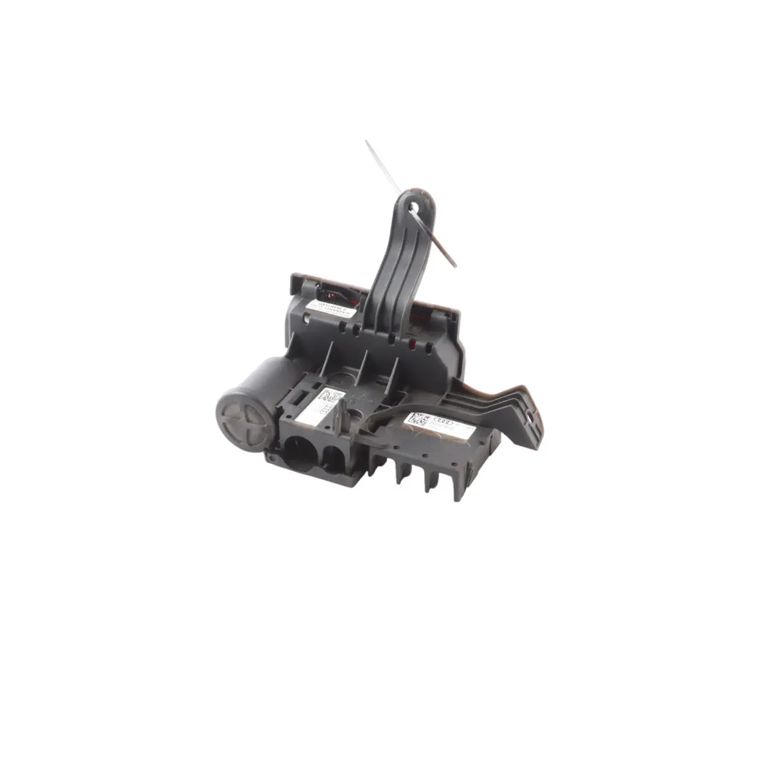 Audi A5 F5 Boîtier Fusibles Relais Distribution Batterie - SKU 8W0941823 - Numéro de pièce 8W0941823
