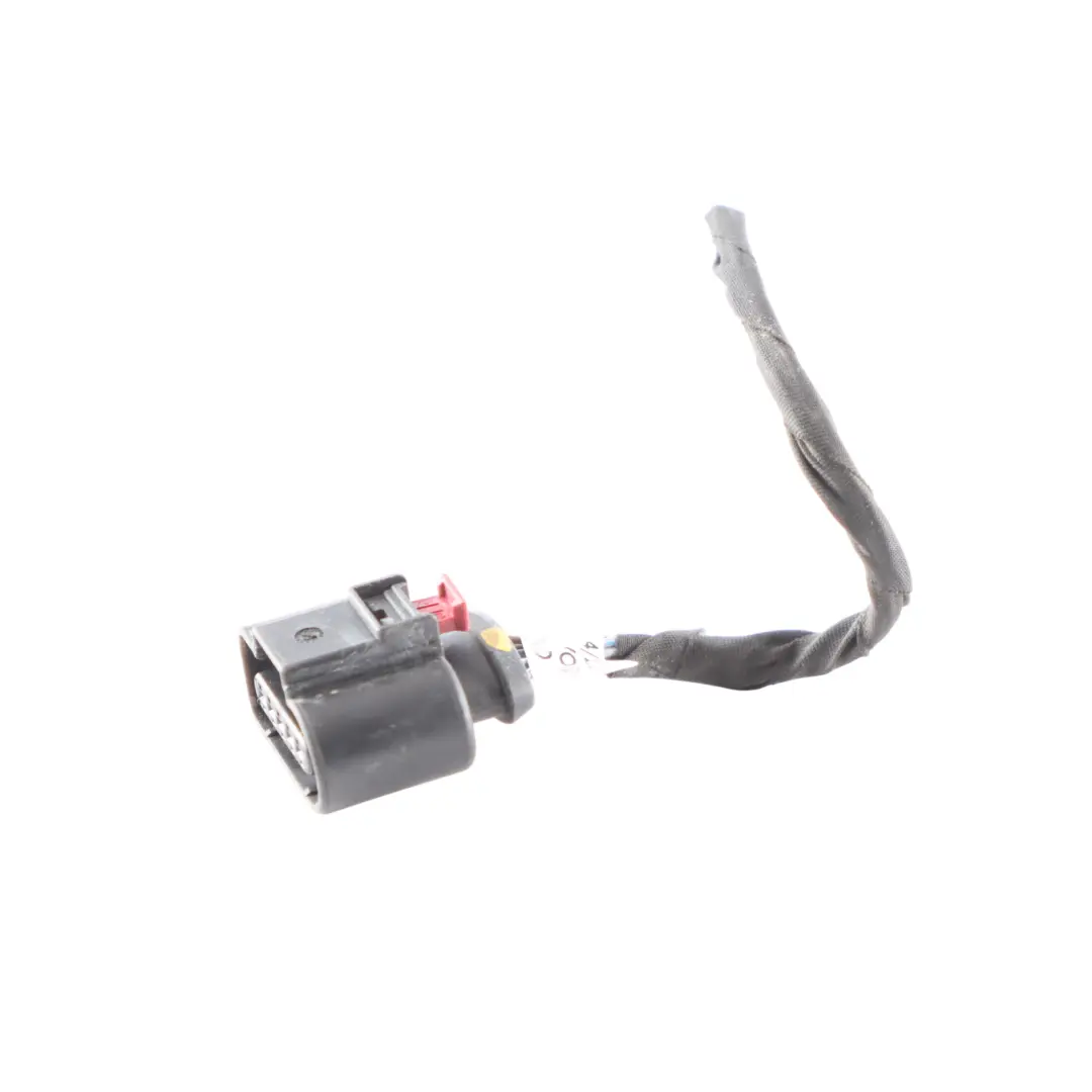 Conector Lámpara Panel Lateral Cablead Luz Trasera Derecha para Audi A4 B9 con número de pieza 8W5945092G Audi A4 B9 Conector Lámpara Panel Lateral Cablead Luz Trasera Derecha - SKU 8W5945092G-2 - Número de pieza 8W5945092G