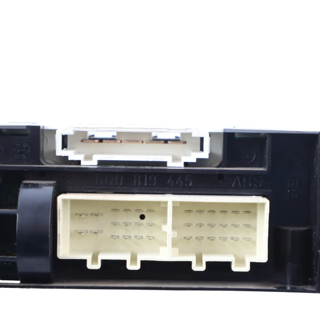 Audi A1 8X Klimaautomatik Klima Bedienteil Schwarz - SKU 8X0820045A - Teilenummer 8X0820045A
