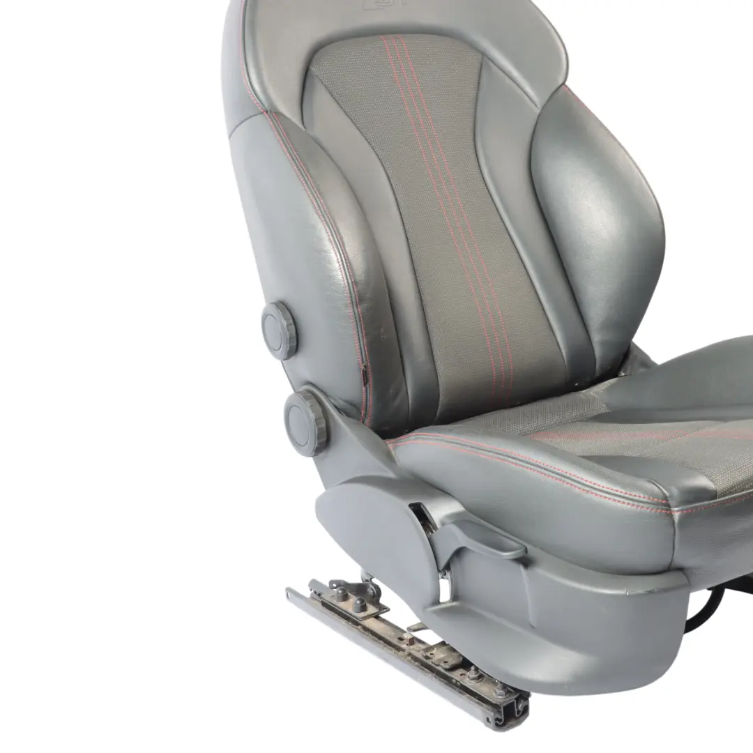 Puertas Asiento Deportivo Delantero Derecho Medio Cuero Negro Rojo para Audi S1 8X 5 con número de pieza 8XG881806 Audi S1 8X 5 Puertas Asiento Deportivo Delantero Derecho Medio Cuero Negro Rojo - SKU 8XG881806 - Número de pieza 8XG881806