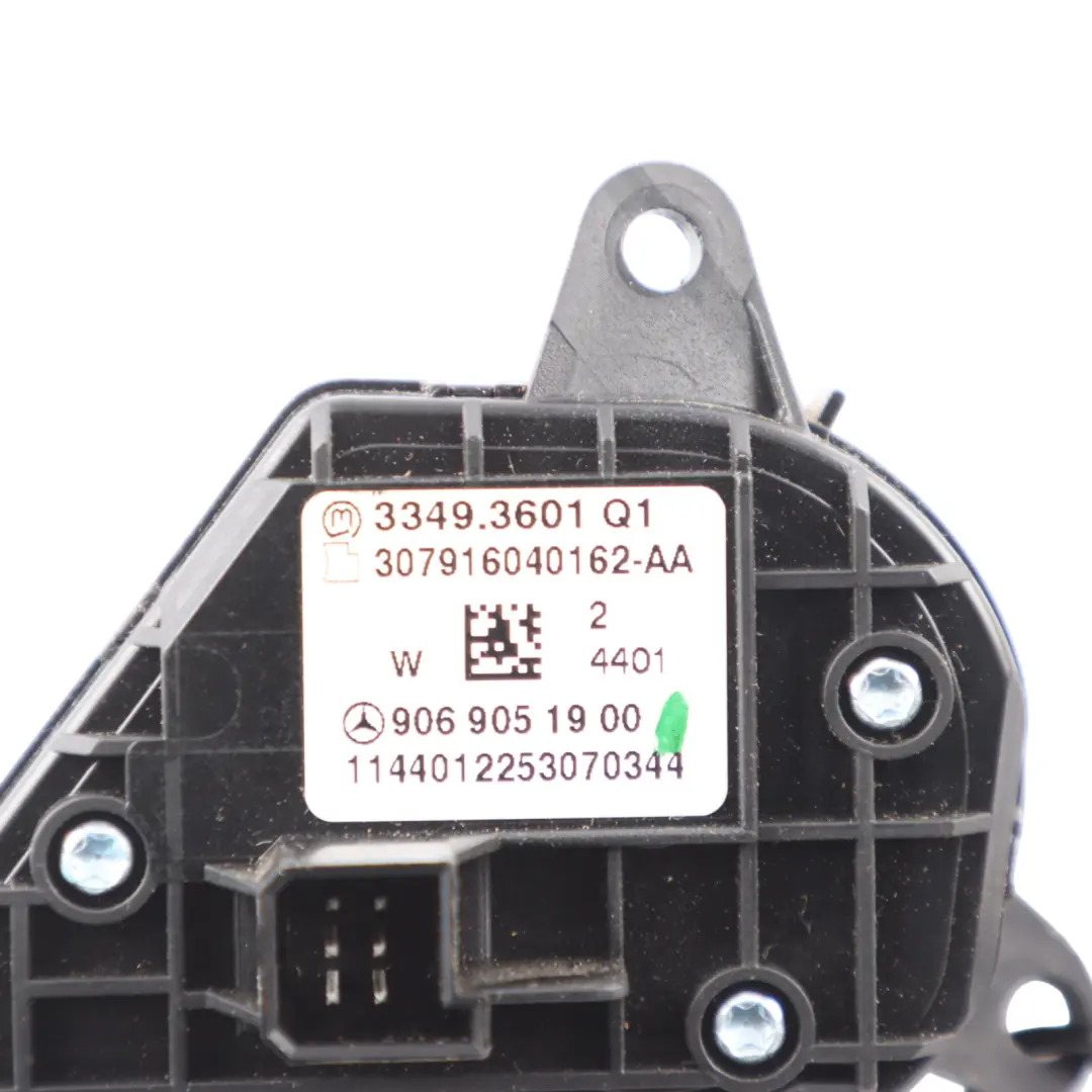  Bouton De Volant Mercedes Sprinter W906 Interrupteur Multifonction - SKU A9069051900 - Numéro de pièce A9069051900