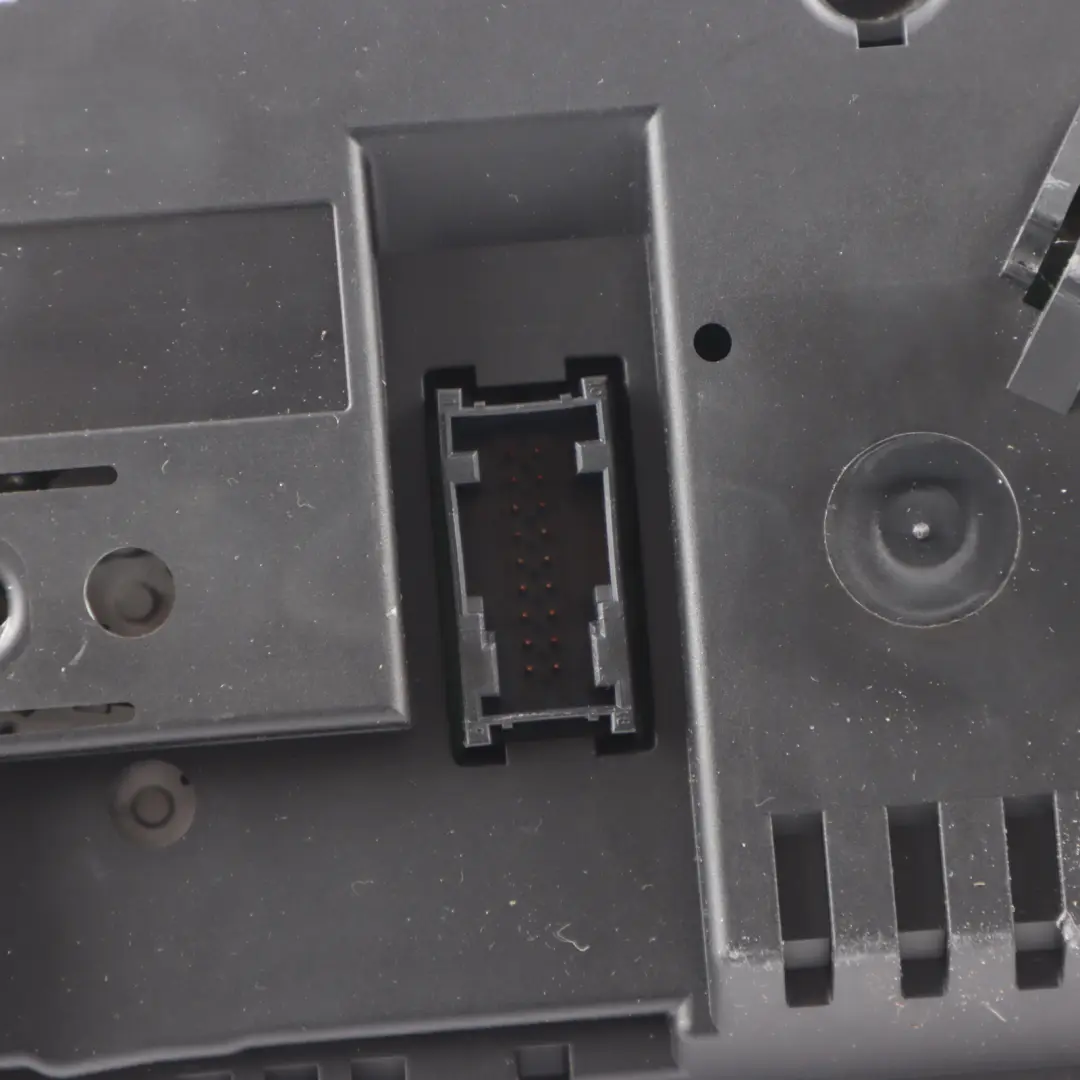 Instrument Cluster Speedo Clocks Petrol Manual to BMW 3 Series 1 E90 E91 with Part number 9166840 BMW 3 Series 1 E90 E91 Instrument Cluster Speedo Clocks Petrol Manual - SKU 9166840-1 - Part number 9166840