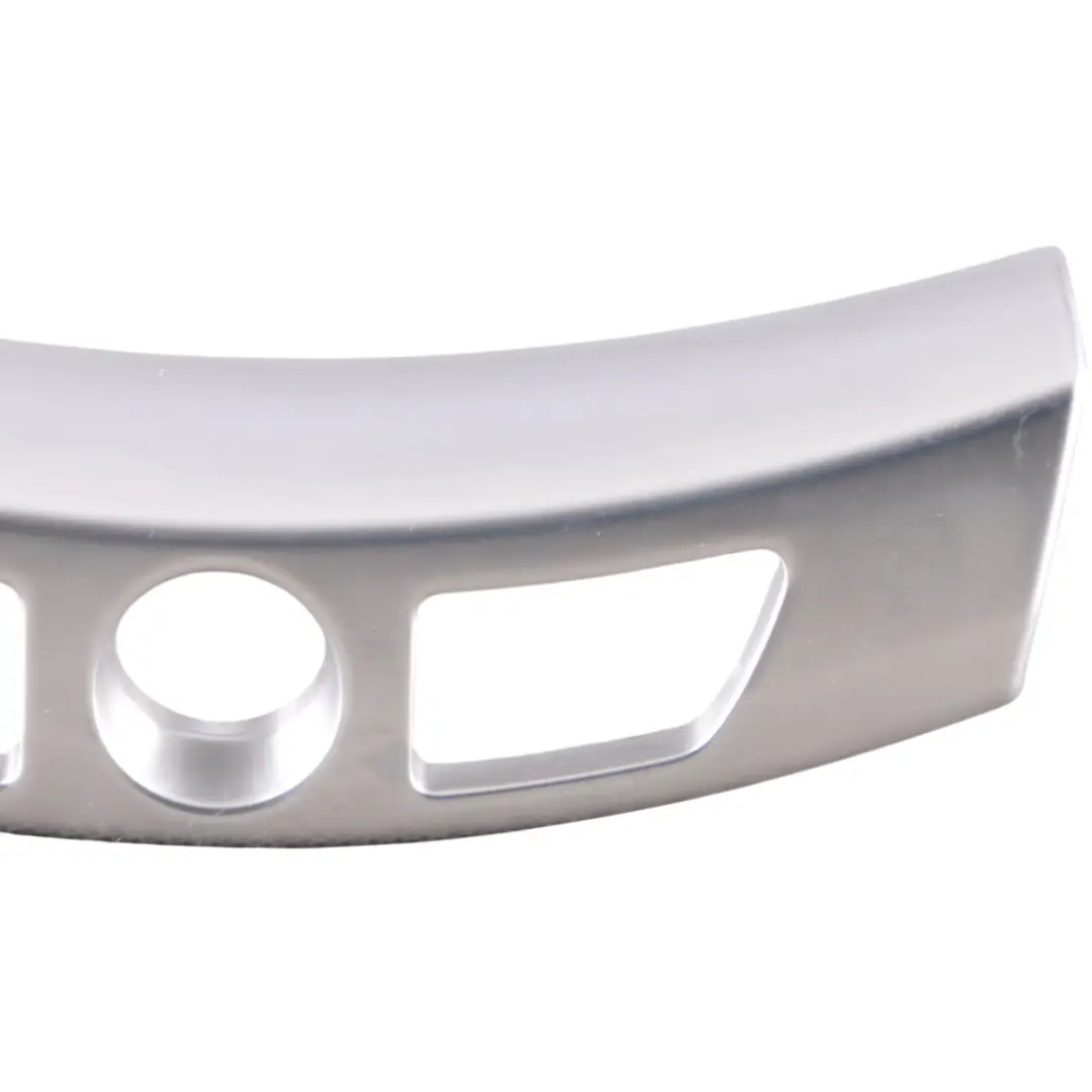 Garniture Verrouillage L'Accoudoir Central Argent pour BMW F07 GT à propos du numéro de pièce 9178355 BMW F07 GT Garniture Verrouillage L'Accoudoir Central Argent - SKU 9178355 - Numéro de pièce 9178355