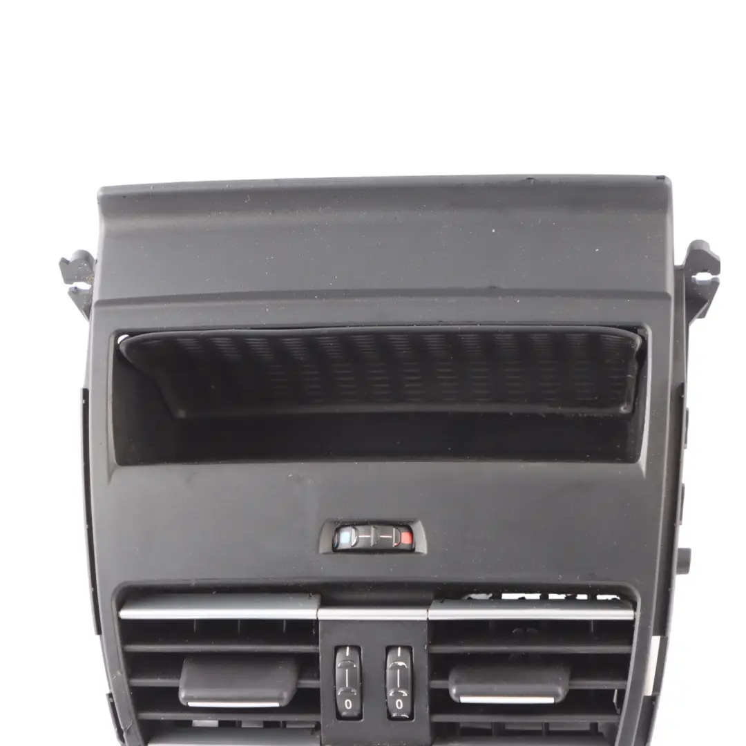 Centre Console Fresh Air Grille Vent Black to BMW F06 Gran Coupe Rear with Part number 9237105 BMW F06 Gran Coupe Rear Centre Console Fresh Air Grille Vent Black - SKU 9237105 - Part number 9237105