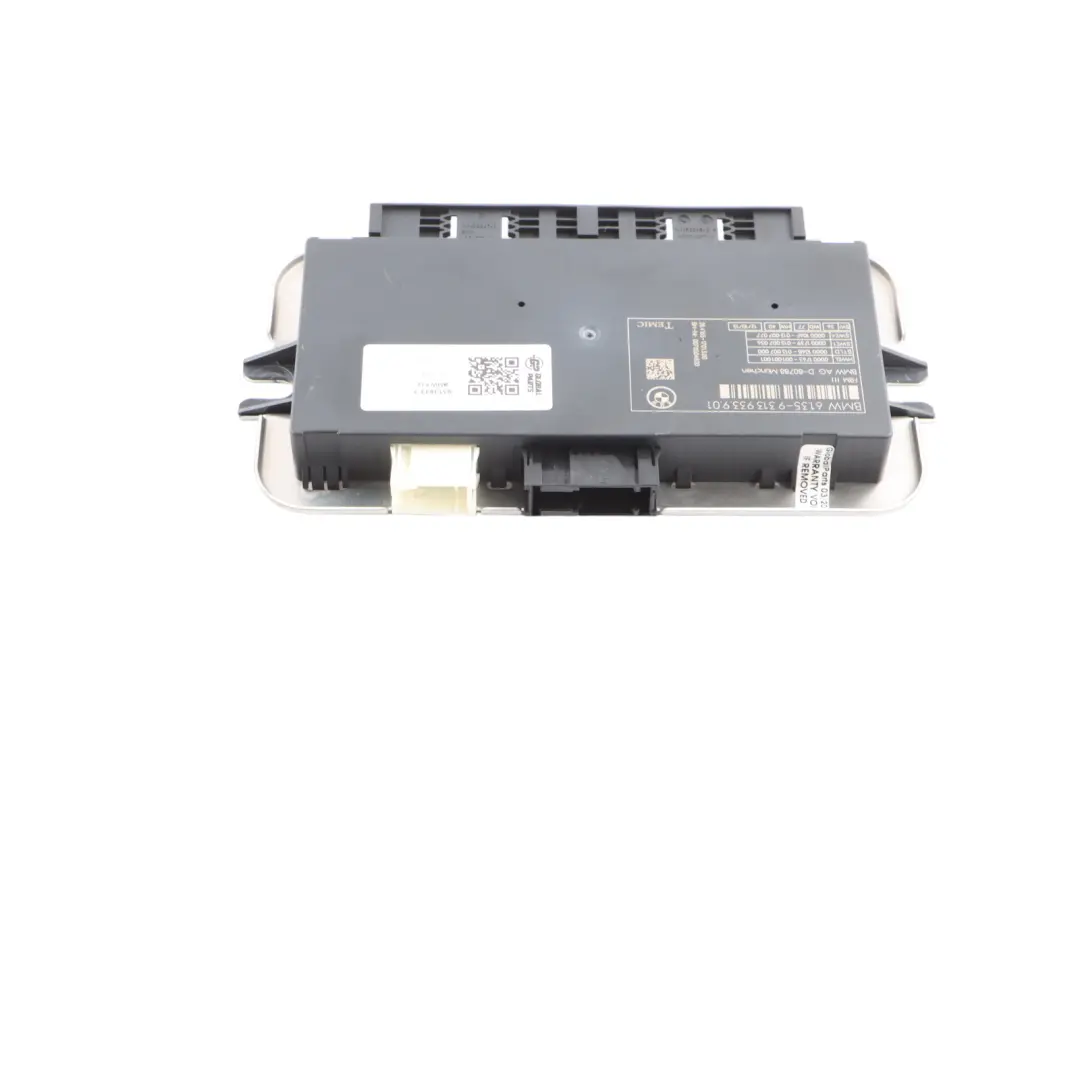 Footwell Light Module Control Unit ECU FRM3 to BMW F12 with Part number 9313933 BMW F12 Footwell Light Module Control Unit ECU FRM3 - SKU 9313933-1 - Part number 9313933