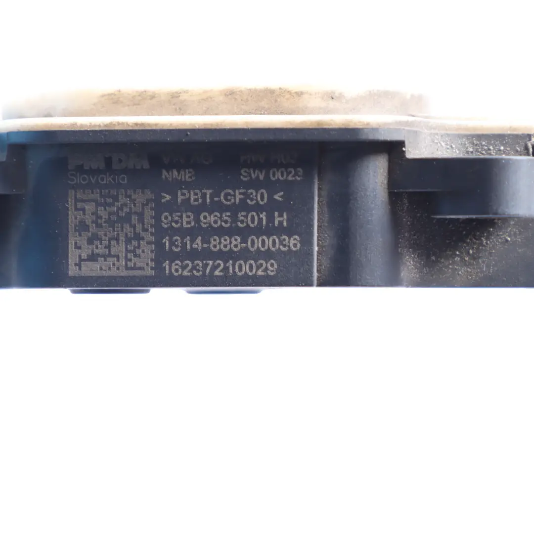 Motore Attuatore Griglia Anteriore per Audi A5 F5 Porsche Macan 95B con numero di parte 95B965501H Audi A5 F5 Porsche Macan 95B Motore Attuatore Griglia Anteriore - SKU 95B965501H - Numero di parte 95B965501H