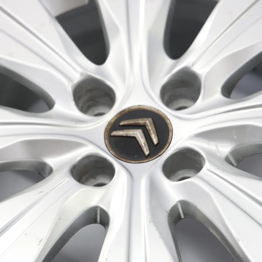 Citroen C3 Picasso Silber Leicht Metall Felge 16" ET:23 6J für mit Teilenummer 9681810880 Citroen C3 Picasso Silber Leicht Metall Felge 16" ET:23 6J - SKU 9681810880-1 - Teilenummer 9681810880