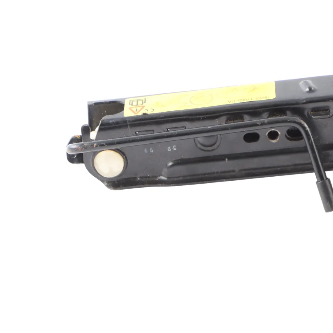 Lifting Jack Ford Focus Mk1 Emergency Lifter Tool Jack to Car with Part number 98AB-17080-DA Car Lifting Jack Ford Focus Mk1 Emergency Lifter Tool Jack - SKU 98AB-17080-DA - Part number 98AB-17080-DA