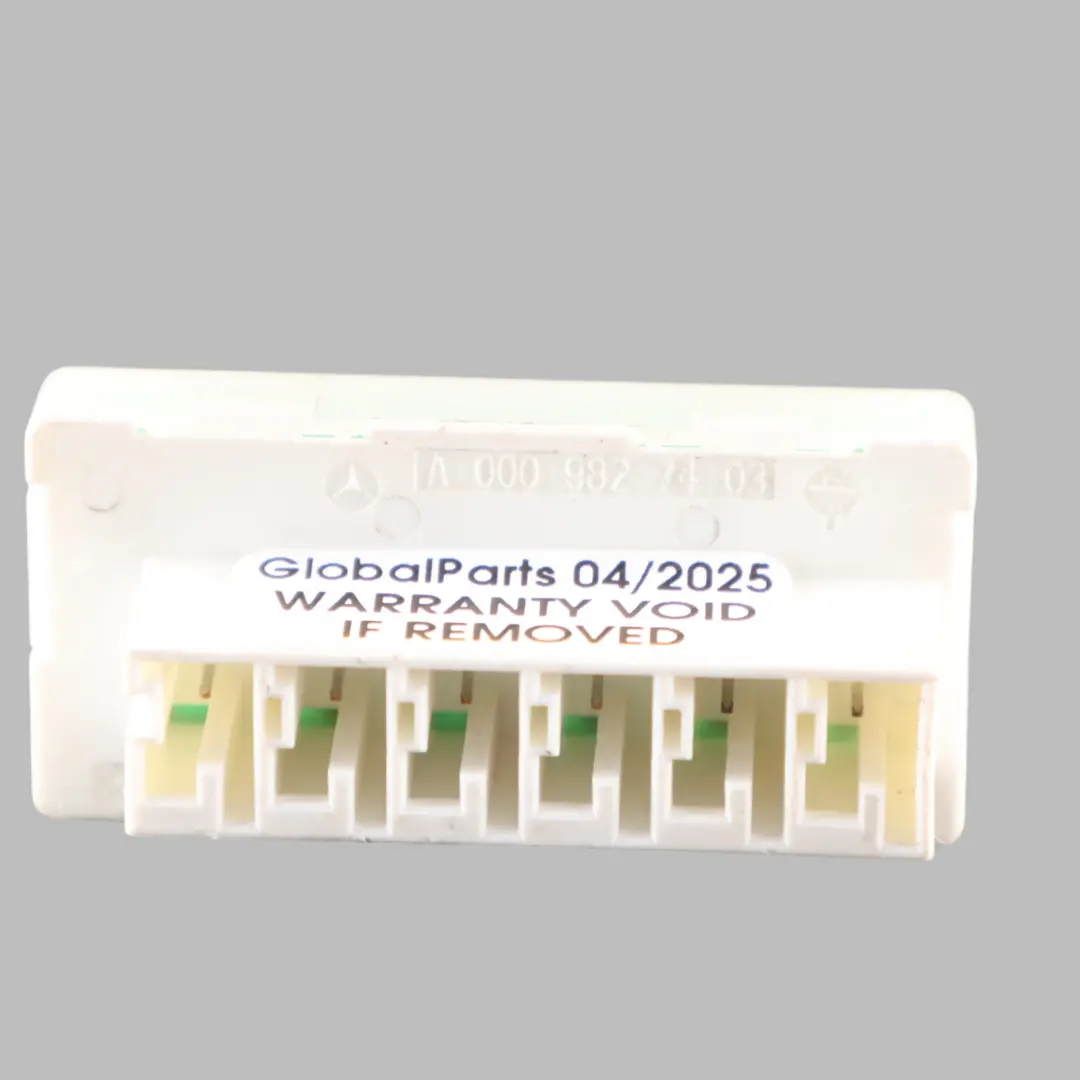 Distribuidor Energía Unidad Control Eléctrica para Mercedes W205 con número de pieza A0009827403 Mercedes W205 Distribuidor Energía Unidad Control Eléctrica - SKU A0009827403 - Número de pieza A0009827403
