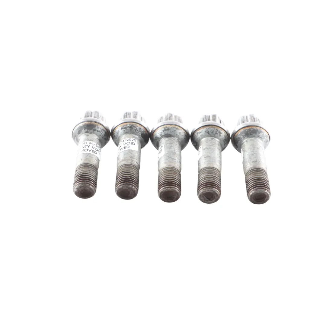 Zestaw Nakrętek Do Śrub Kół do Mercedes W164 W204 W213 AMG o numerze A0009905407 Mercedes W164 W204 W213 AMG Zestaw Nakrętek Do Śrub Kół - SKU A0009905407 - Numer Części A0009905407