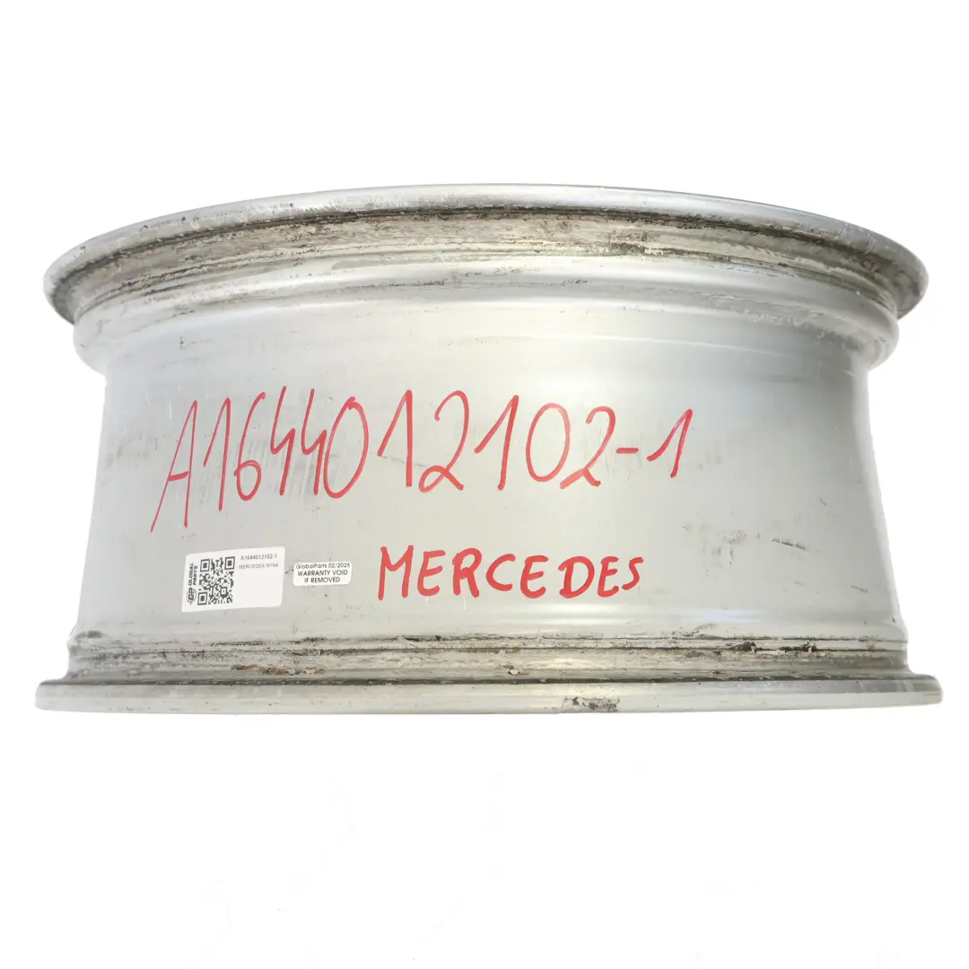 Jante Alliage Argentée 19" 8.5J ET:56 Double Rayons pour Mercedes ML W164 à propos du numéro de pièce A1644012102 Mercedes ML W164 Jante Alliage Argentée 19" 8.5J ET:56 Double Rayons - SKU A1644012102-1 - Numéro de pièce A1644012102