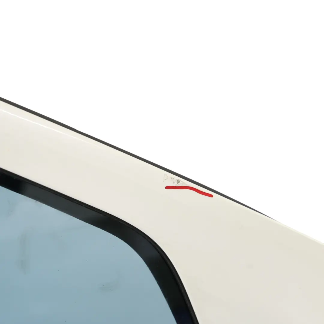 Porta Anteriore Destra Diamond White Metallic - 799 per Mercedes ML W164 con numero di parte A1647201005 Mercedes ML W164 Porta Anteriore Destra Diamond White Metallic - 799 - SKU A1647201005-DWM - Numero di parte A1647201005