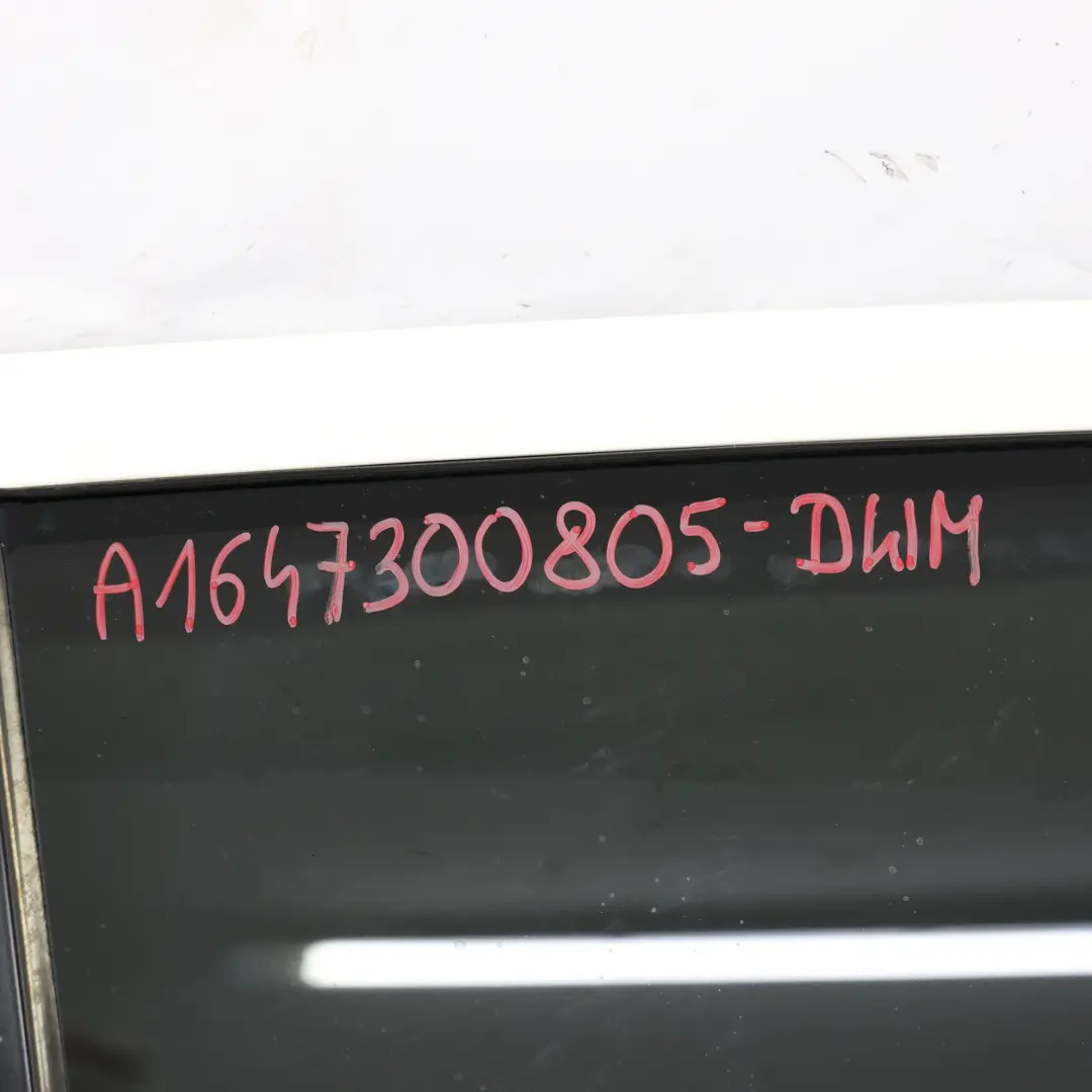 Door Rear Right O/S Diamond White Metallic - 799 to Mercedes ML W164 with Part number A1647300805 Mercedes ML W164 Door Rear Right O/S Diamond White Metallic - 799 - SKU A1647300805-DWM - Part number A1647300805