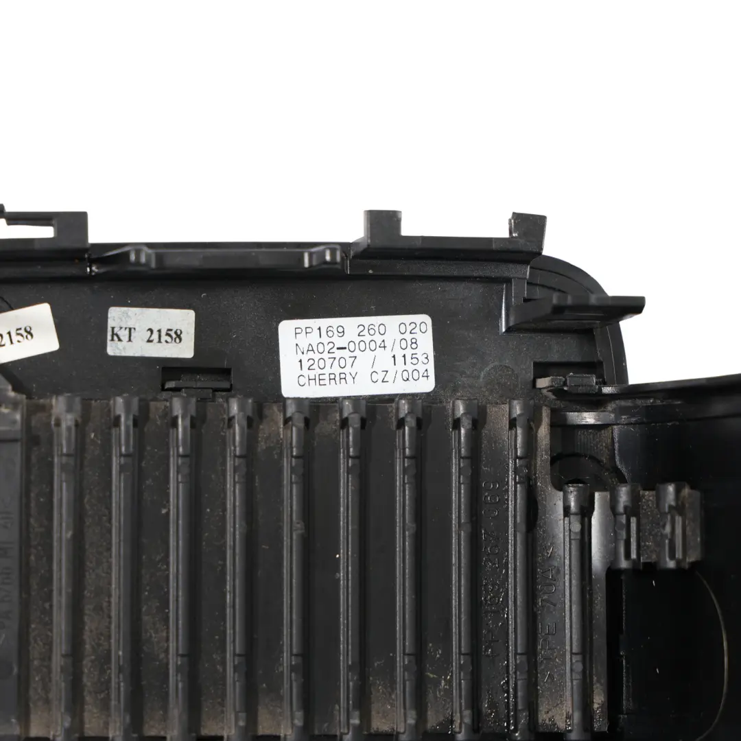 Schaltknüppel Abdeckung Trim für Mercedes W169 W245 mit Teilenummer A1693740488 Mercedes W169 W245 Schaltknüppel Abdeckung Trim - SKU A1693740488 - Teilenummer A1693740488