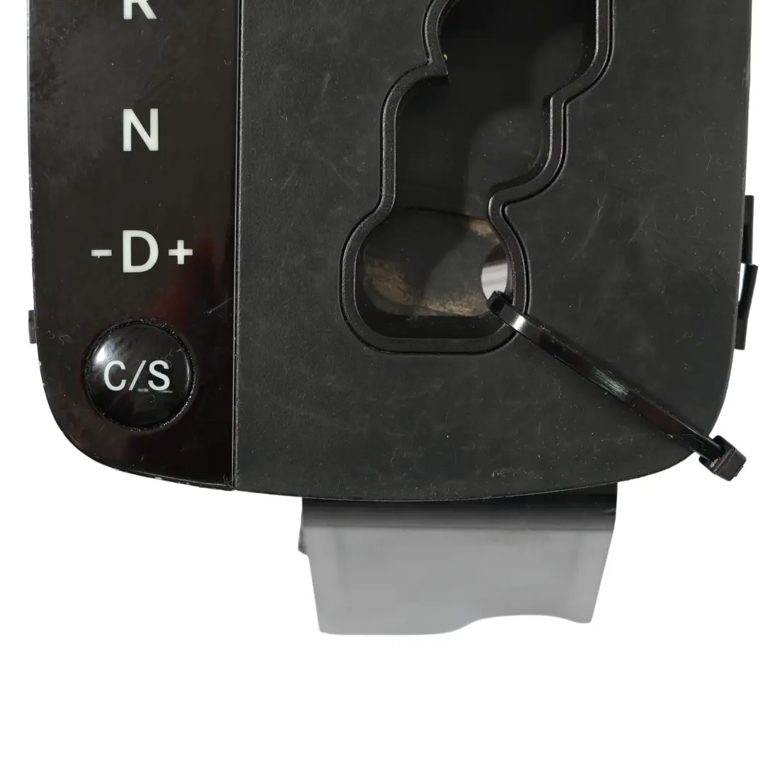 Cambio Selector Tapa Embellecedor para Mercedes W169 W245 con número de pieza A1693740488 Mercedes W169 W245 Cambio Selector Tapa Embellecedor - SKU A1693740488 - Número de pieza A1693740488