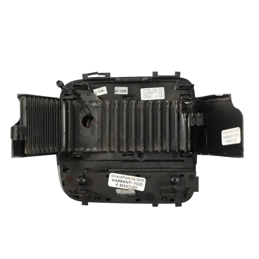 Mercedes W169 W245 Garniture Couvercle Sélecteur Vitesses - SKU A1693740488 - Numéro de pièce A1693740488