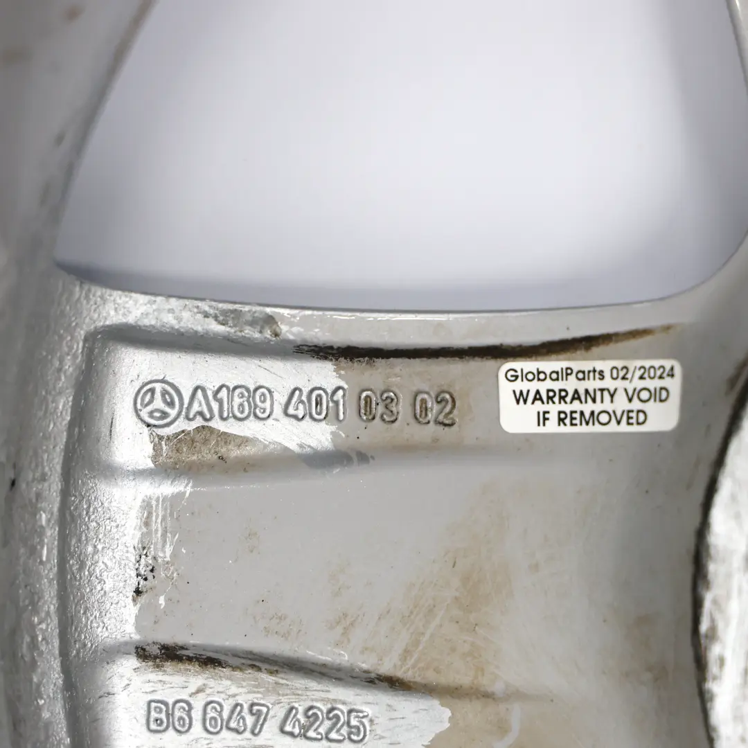 Mercedes-Benz Classe B W245 Cerchio in lega 16" 6J ET:46 per con numero di parte A1694010302 Mercedes-Benz Classe B W245 Cerchio in lega 16" 6J ET:46 - SKU A1694010302-2 - Numero di parte A1694010302