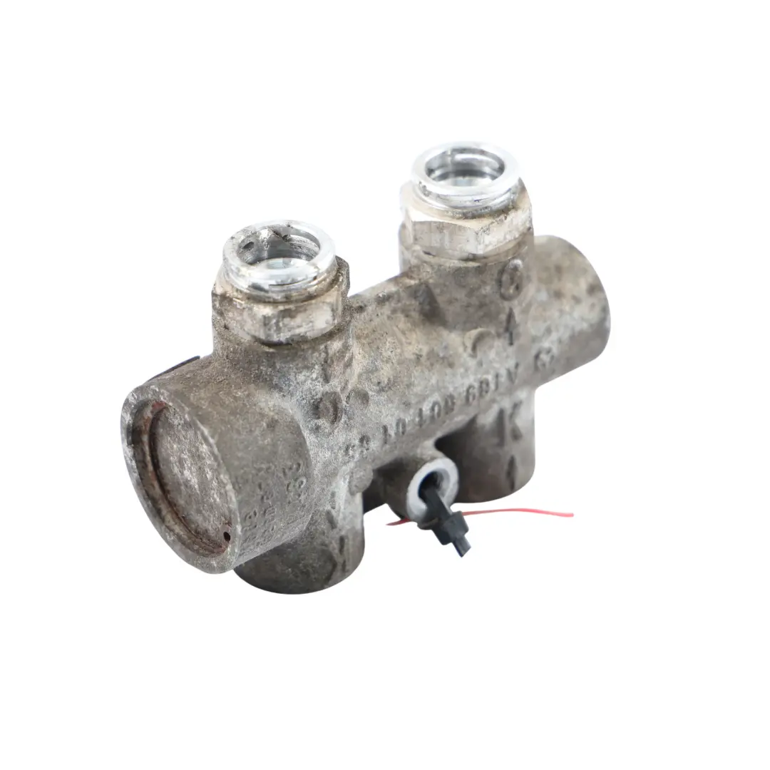 Oil Cooling Line Pipe Thermostat Mercedes W245 - SKU A1695010165 - Part number A1695010165