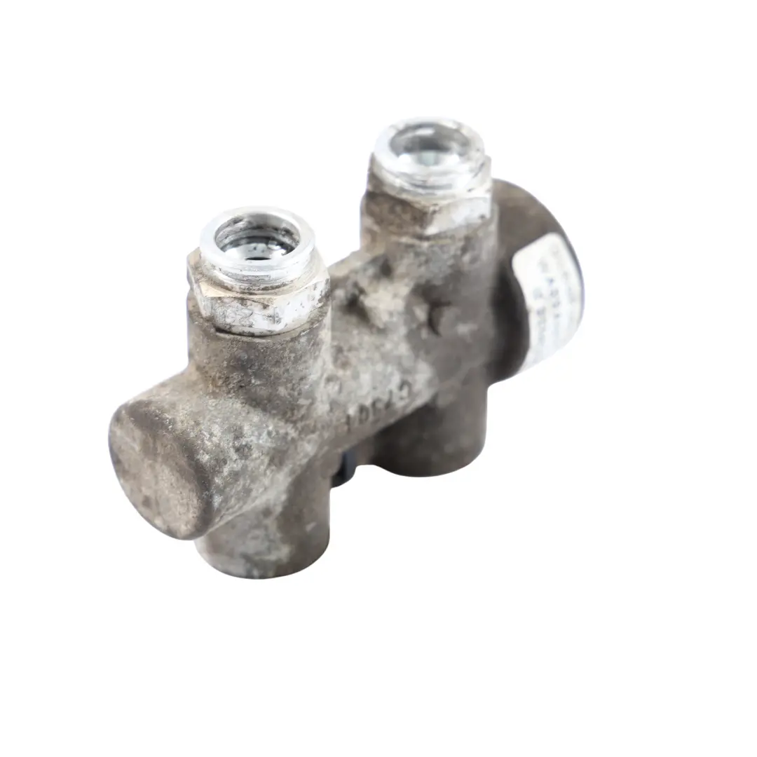 Olio Linea Di Raffreddamento Tubo Termostato per Mercedes W245 con numero di parte A1695010165 Mercedes W245 Olio Linea Di Raffreddamento Tubo Termostato - SKU A1695010165 - Numero di parte A1695010165