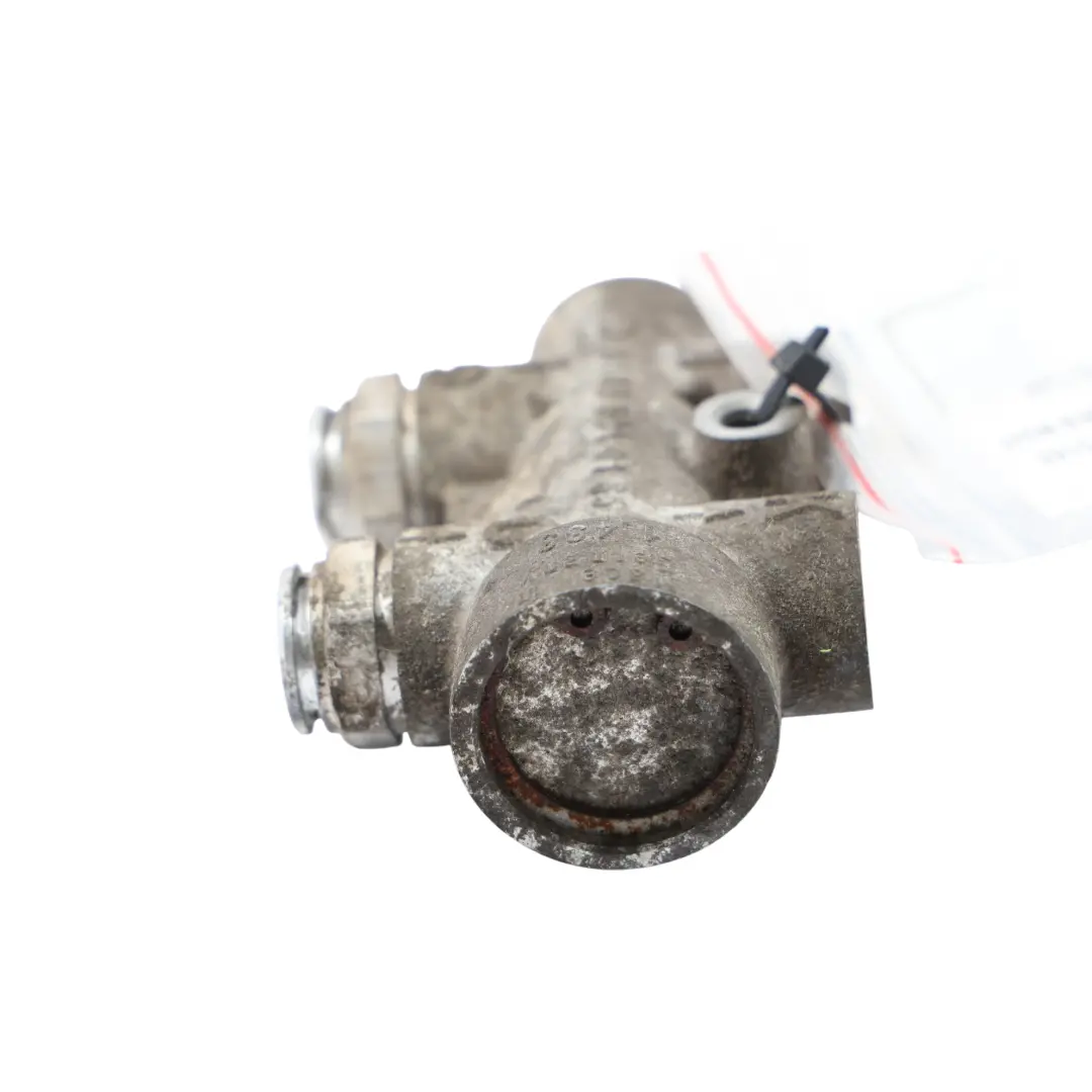 Mercedes W245 Termostato Tubería De Refrigeración De Aceite - SKU A1695010165 - Número de pieza A1695010165
