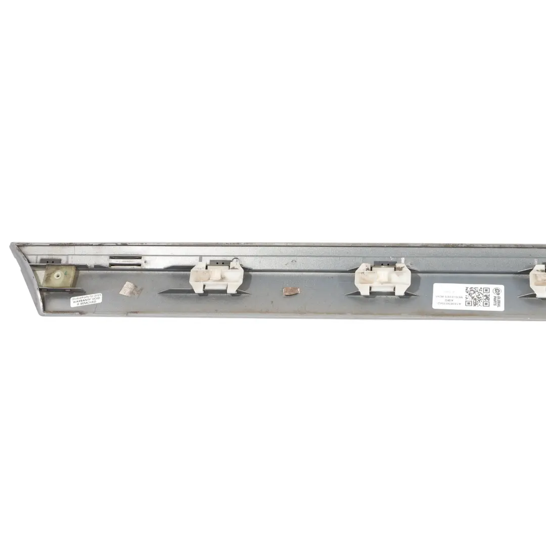  Embellecedor puerta Mercedes W245 trasera izquierda Comet Grey - 748 A1696983762 - SKU A1696903562-KMG - Número de pieza A1696903562