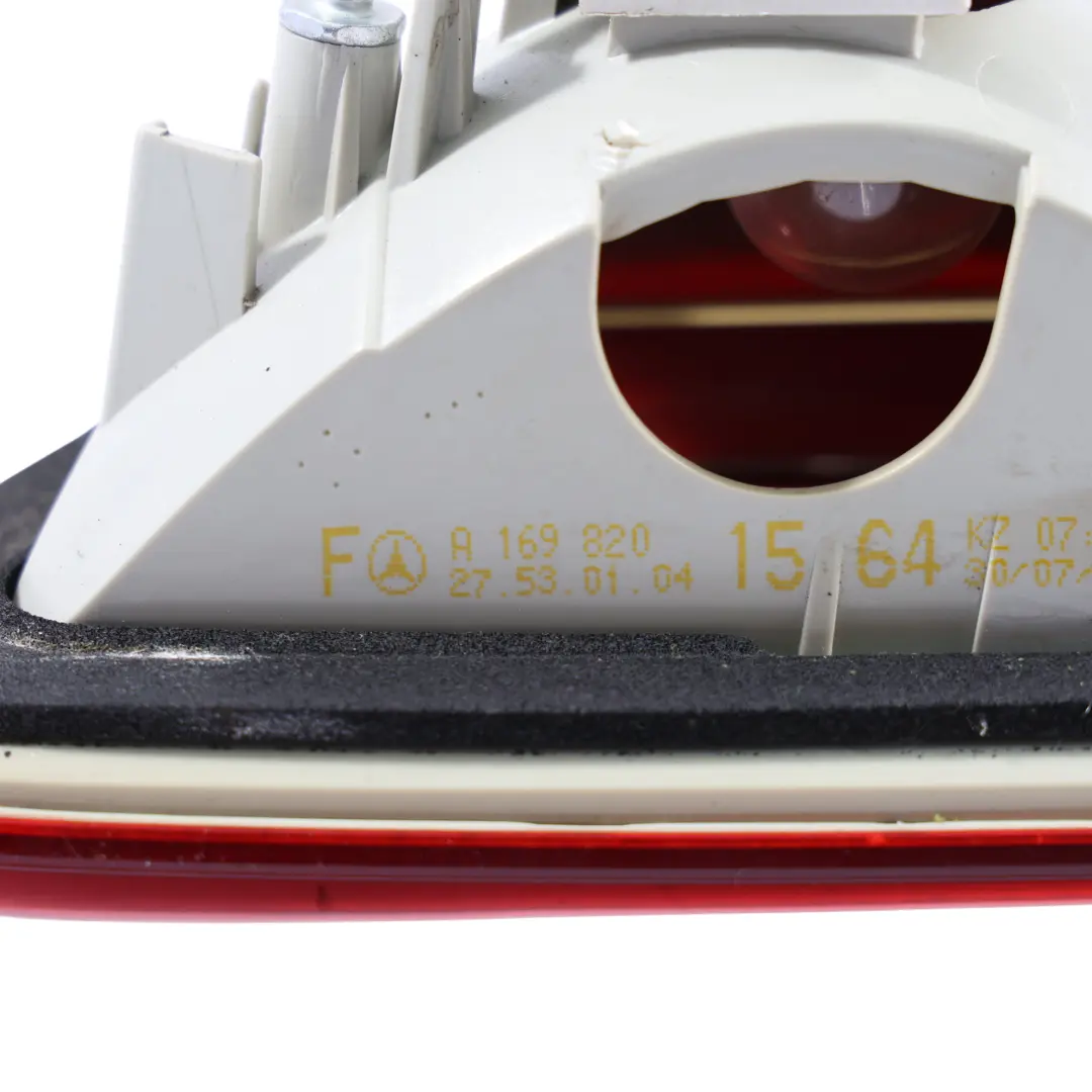 Luz Trasera Izquierda Del Portón Trasero Interior Del para Mercedes W245 con número de pieza A1698201564 Mercedes W245 Luz Trasera Izquierda Del Portón Trasero Interior Del - SKU A1698201564-2 - Número de pieza A1698201564
