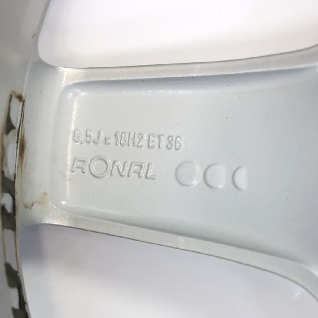 Cerchio posteriore lega argento 18" ET:36 8,5J 5 razze per Mercedes R172 con numero di parte A1724012702 Mercedes R172 Cerchio posteriore lega argento 18" ET:36 8,5J 5 razze - SKU A1724012702-1 - Numero di parte A1724012702