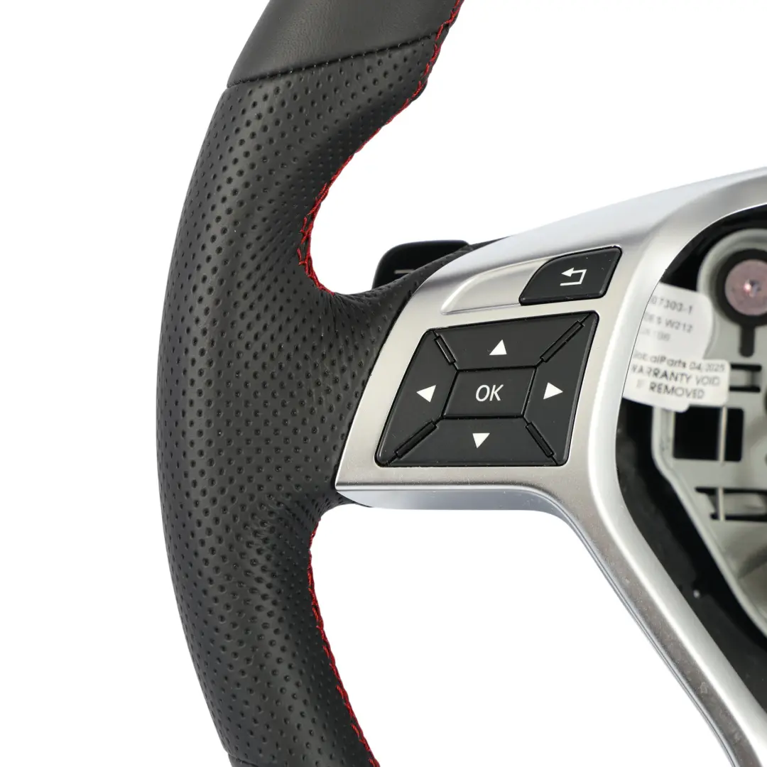 NUOVO Pelle Sport Cambio Volante Rosso Filettature per Volante Mercedes C207 W212 con numero di parte A1724607303 Volante Mercedes C207 W212 NUOVO Pelle Sport Cambio Volante Rosso Filettature - SKU A1724607303-1 - Numero di parte A1724607303