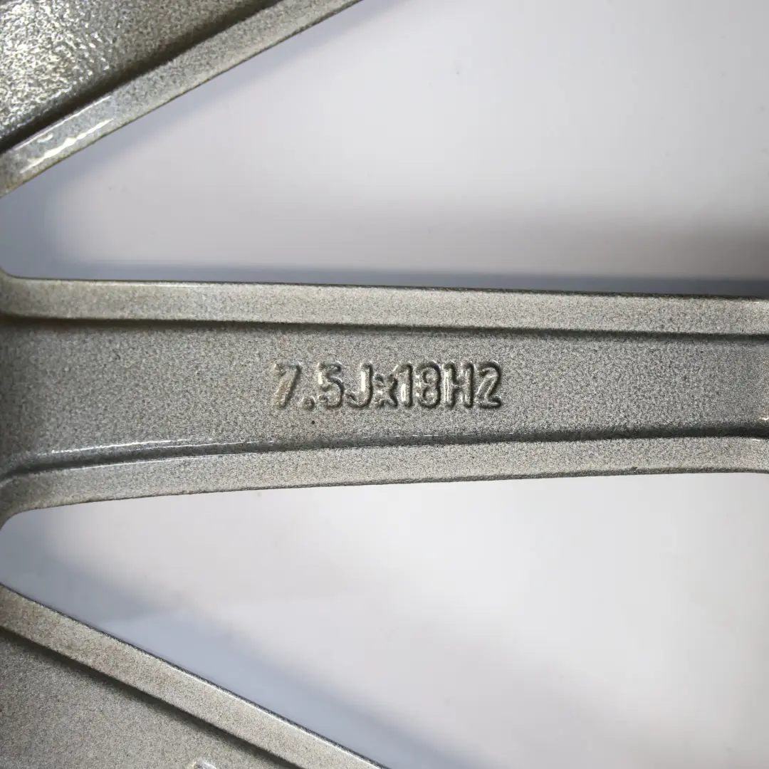 Mercedes W176 AMG Cerchio in lega 18" 14 razze ET:52 7.5J - SKU A1764010200-2 - Numero di parte A1764010200