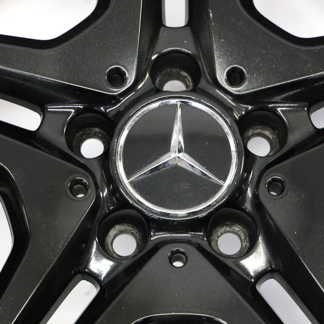 Felga Aluminiowa Czarna 18" ET:52 7.5J do Mercedes W176 W246 AMG o numerze A1764010302 Mercedes W176 W246 AMG Felga Aluminiowa Czarna 18" ET:52 7.5J - SKU A1764010302-8 - Numer Części A1764010302