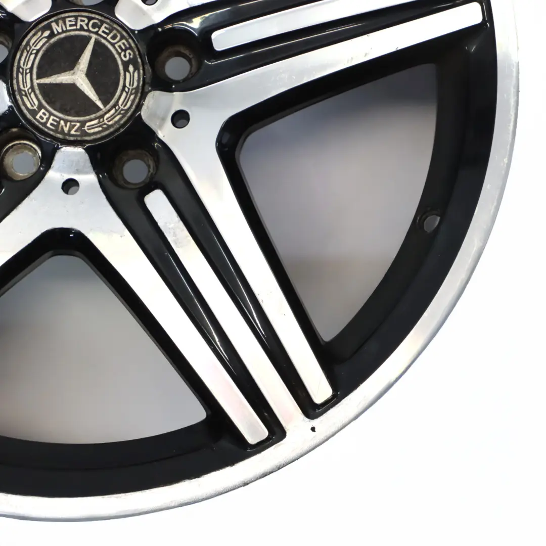 Cerchio in lega 18" 5 doppie razze ET:48 8J per Mercedes W176 AMG con numero di parte A1764010402 Mercedes W176 AMG Cerchio in lega 18" 5 doppie razze ET:48 8J - SKU A1764010402-4 - Numero di parte A1764010402