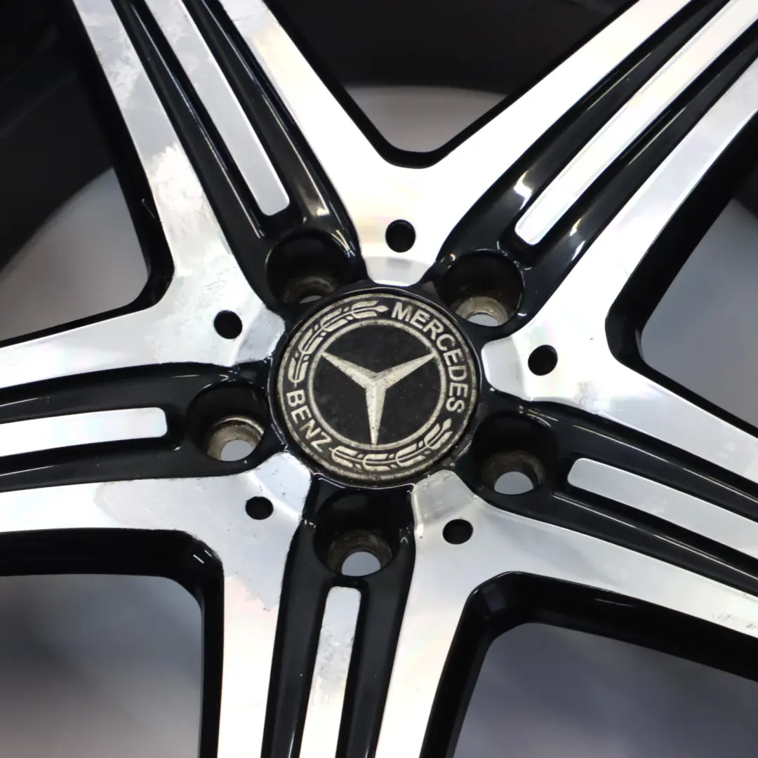 Felga aluminiowa 18" 5 Double Spoke ET:48 8J do Mercedes W176 AMG o numerze A1764010402 Mercedes W176 AMG Felga aluminiowa 18" 5 Double Spoke ET:48 8J - SKU A1764010402-4 - Numer Części A1764010402