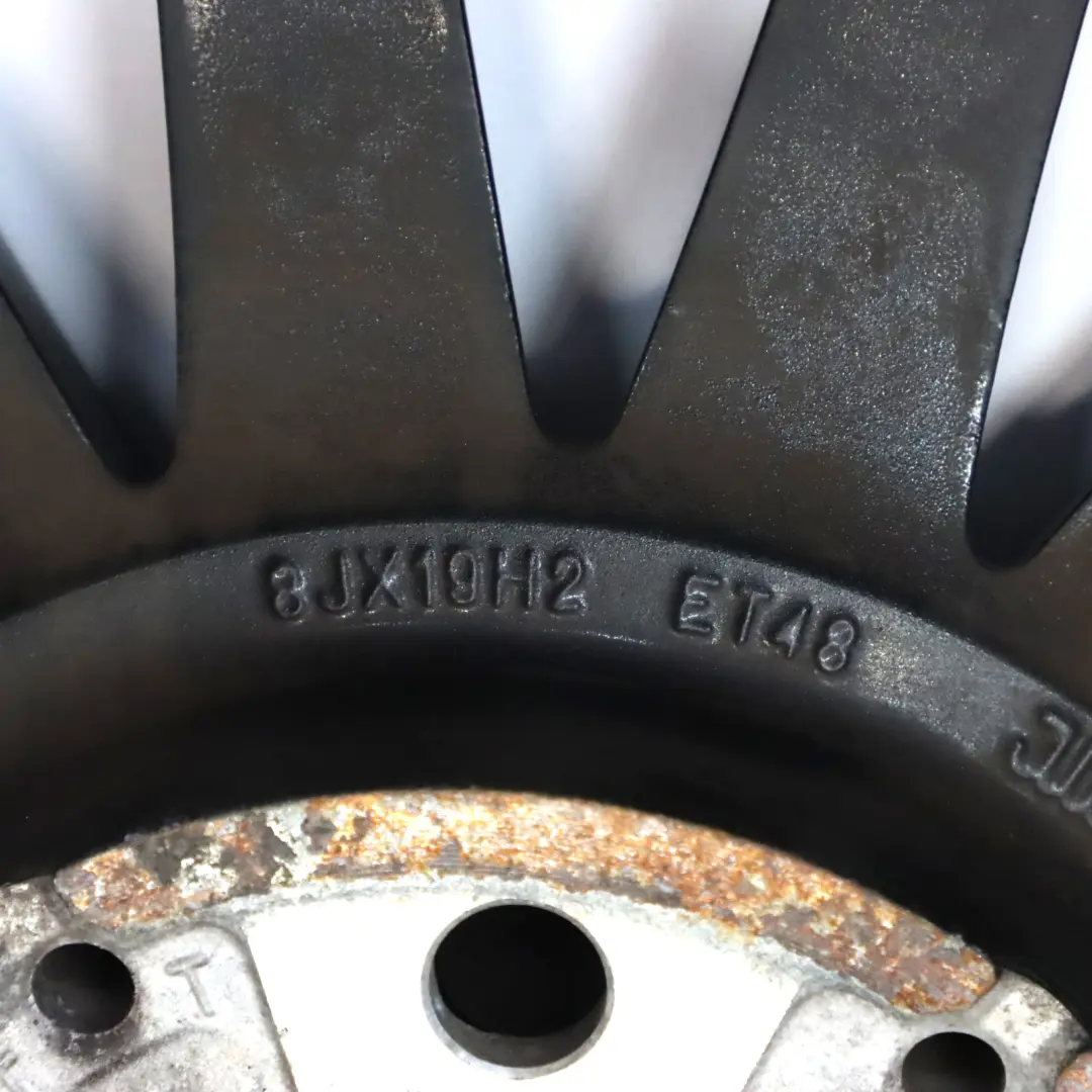 Felgi Aluminiowe 19" 16-ramienne ET:48 8J do Mercedes C117 AMG o numerze A1764010502 Mercedes C117 AMG Felgi Aluminiowe 19" 16-ramienne ET:48 8J - SKU A1764010502-2 - Numer Części A1764010502