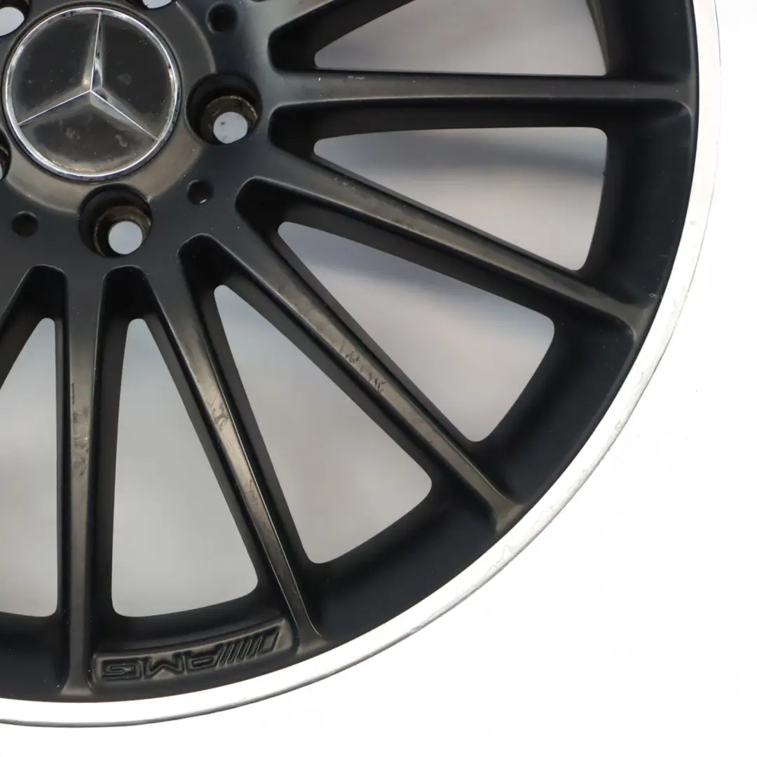 Schwarz Felge 19" 16 Speichen ET:48 8J für Mercedes C117 W176 AMG mit Teilenummer A1764010502 Mercedes C117 W176 AMG Schwarz Felge 19" 16 Speichen ET:48 8J - SKU A1764010502-2 - Teilenummer A1764010502