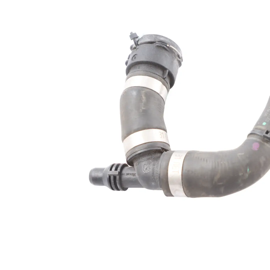 M133 Benzinmotor Wasser Kühlmittelschlauch für Mercedes W176 C117 X156 mit Teilenummer A1765011582 Mercedes W176 C117 X156 M133 Benzinmotor Wasser Kühlmittelschlauch - SKU A1765011582 - Teilenummer A1765011582