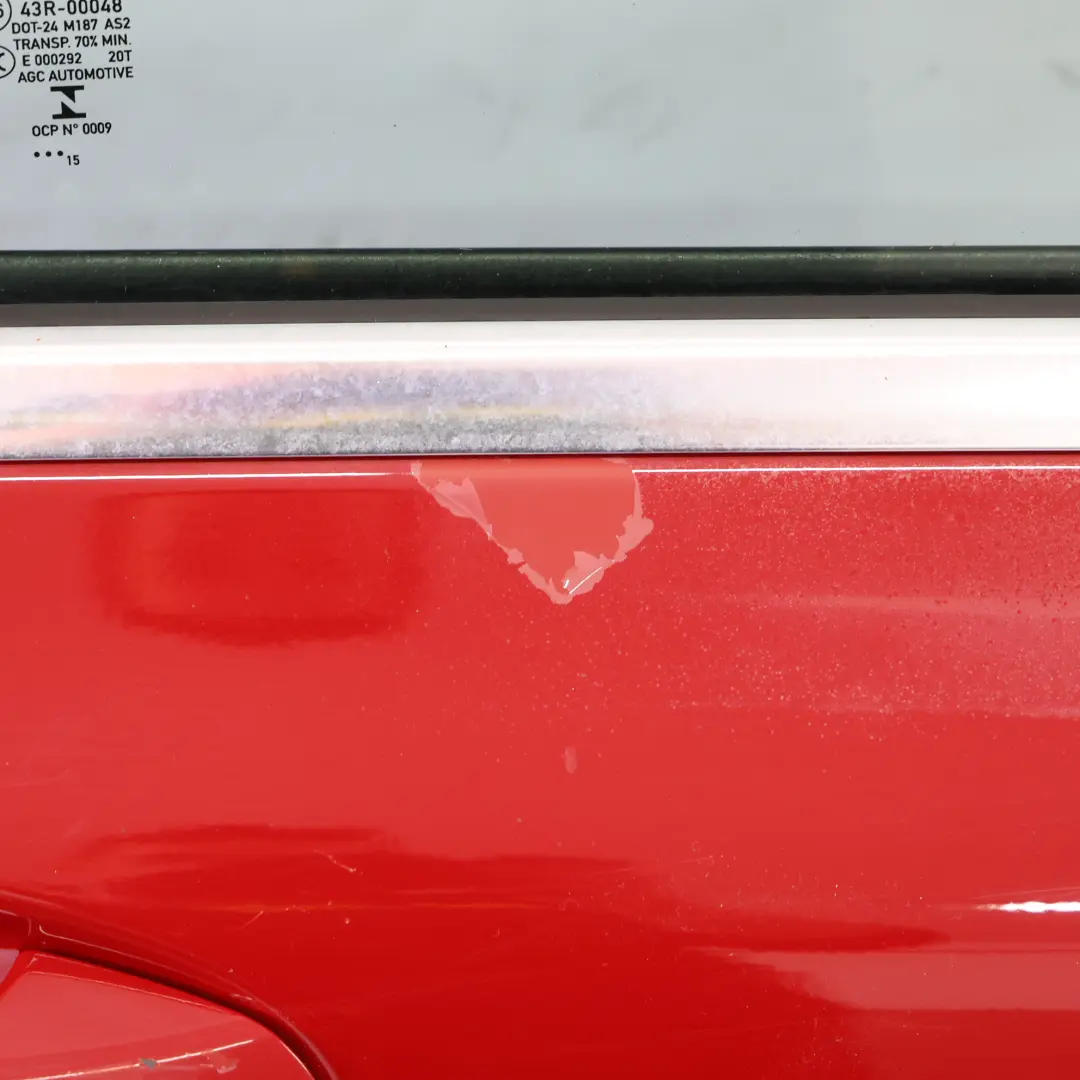 Puerta Trasera Derecha Jupiter Red Rojo - 589 para Mercedes W176 con número de pieza A1767300205 Mercedes W176 Puerta Trasera Derecha Jupiter Red Rojo - 589 - SKU A1767300205-JUR1 - Número de pieza A1767300205