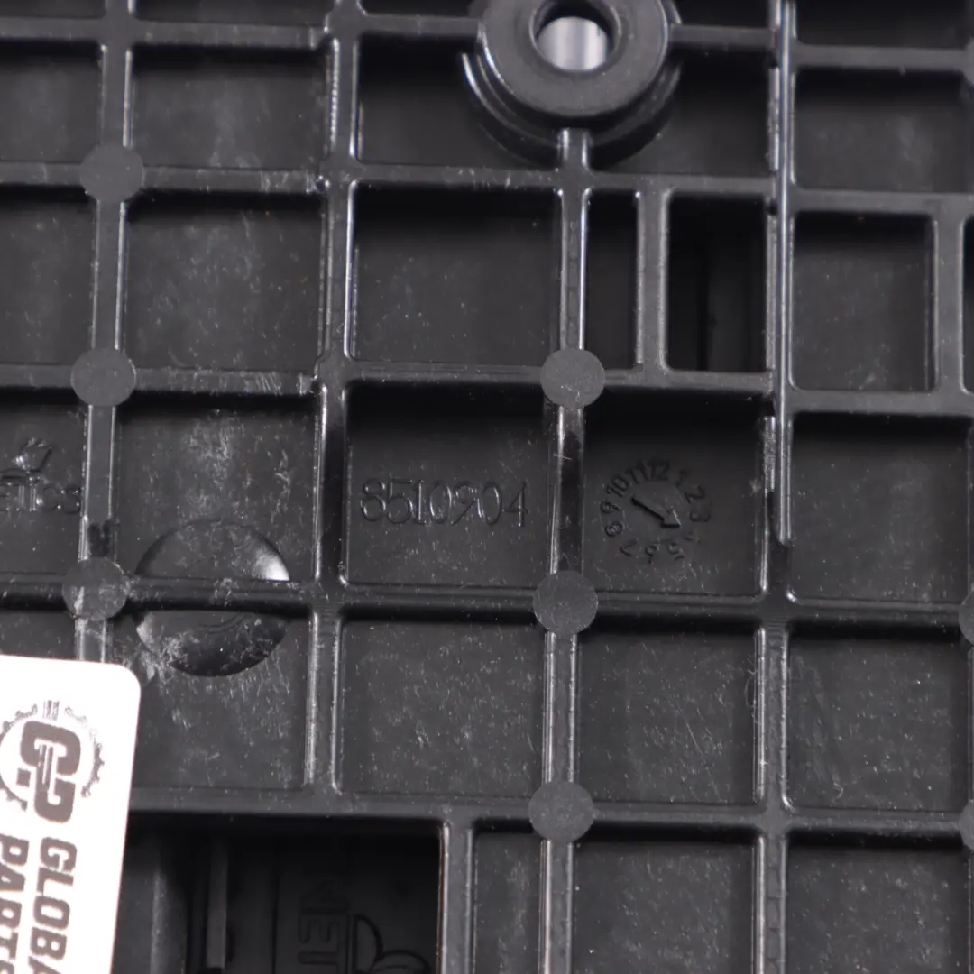 Supporto Cosce Sedile Anteriore Rossa Sinistra Destra per Mercedes W177 con numero di parte A1779109902 Mercedes W177 Supporto Cosce Sedile Anteriore Rossa Sinistra Destra - SKU A1779109902 - Numero di parte A1779109902