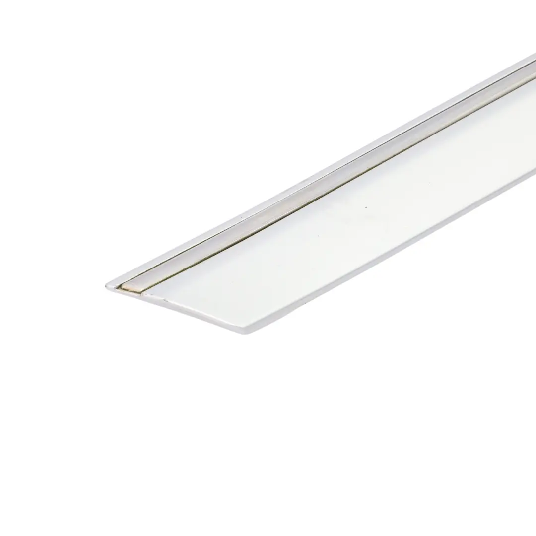  Moulure De Porte Mercedes W203, Garniture Arrière Droite Brilliant Silver - 744 - SKU A2036905262-BRS - Numéro de pièce A2036905262