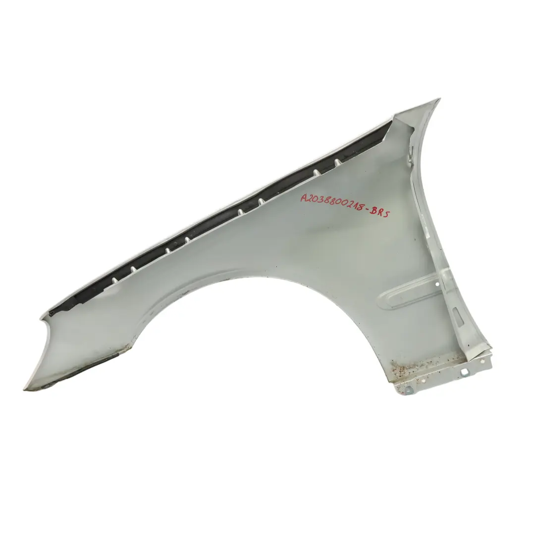 Panel Lateral Mercedes W203 Guardabarros Delantero Derecho Brilliant Silver 744 para con número de pieza A2038800218 Panel Lateral Mercedes W203 Guardabarros Delantero Derecho Brilliant Silver 744 - SKU A2038800218-BRS - Número de pieza A2038800218