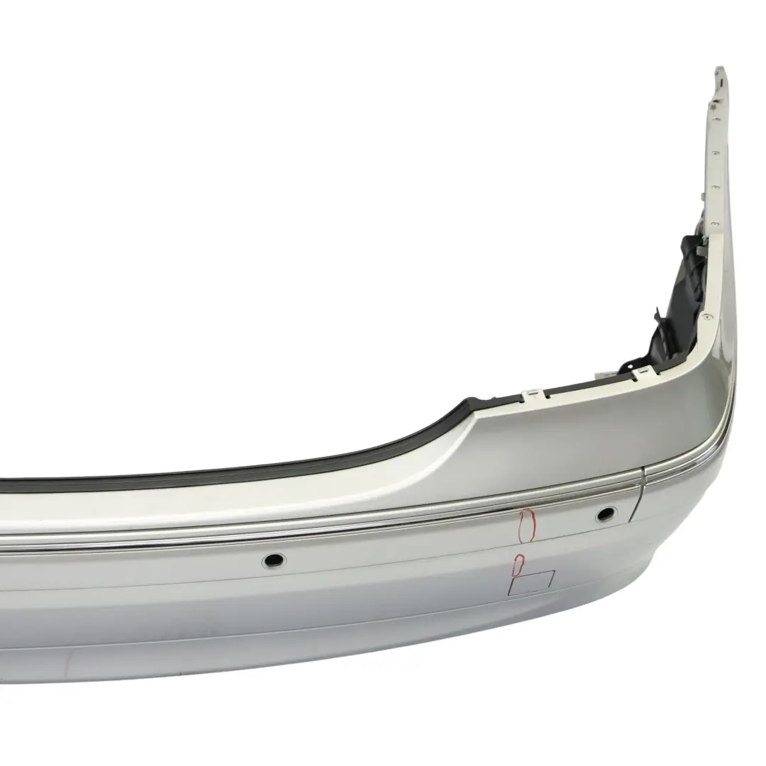 Zderzak Tylny Sport Brilliant Silver Srebrny Metalik - 744 do Mercedes W203 o numerze A2038853925 Mercedes W203 Zderzak Tylny Sport Brilliant Silver Srebrny Metalik - 744 - SKU A2038853925-BRS - Numer Części A2038853925