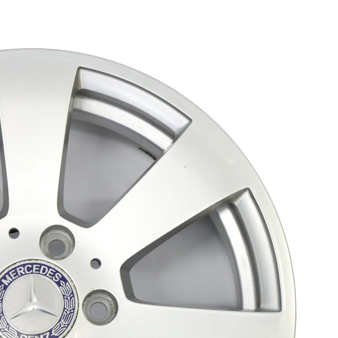 Mercedes W204 Jante alliage argentée 7 branches 16" 6J ET:39 - SKU A2044011002-2 - Numéro de pièce A2044011002