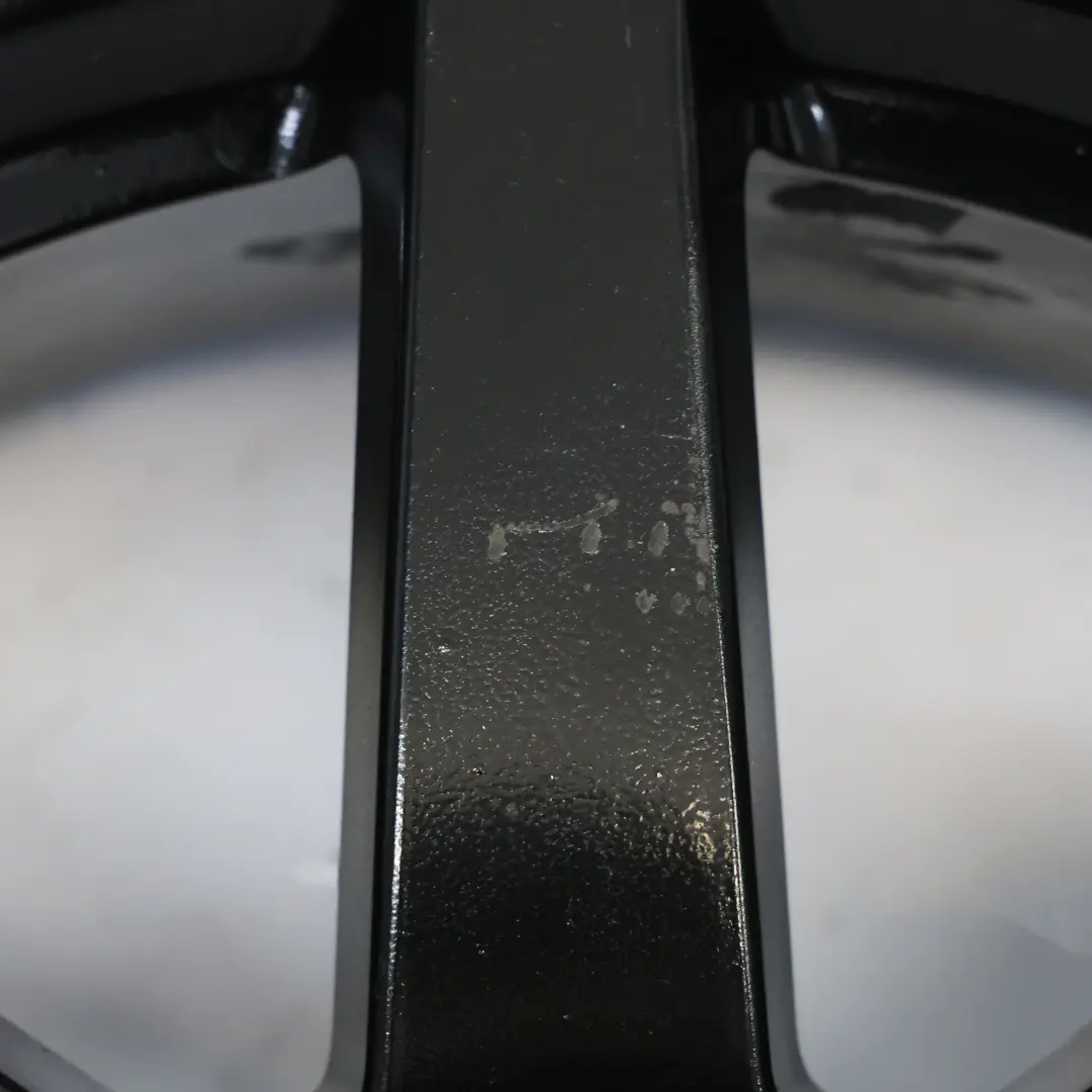 7-Speichen Felge vorne schwarz 18" 8J ET:50 für Mercedes W204 mit Teilenummer A2044019802 Mercedes W204 7-Speichen Felge vorne schwarz 18" 8J ET:50 - SKU A2044019802-4 - Teilenummer A2044019802