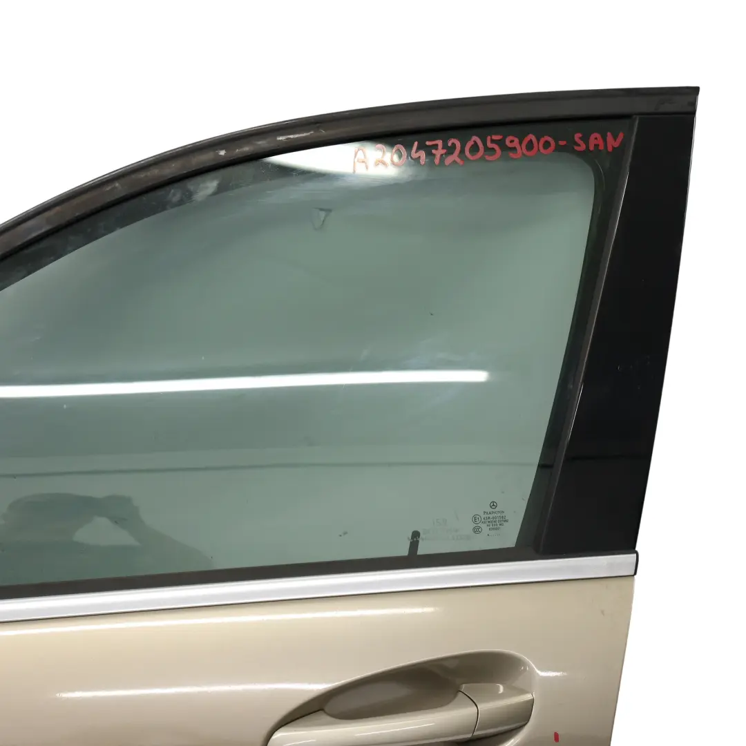Mercedes W204 Porte Avant Gauche Sanidine Beige Metallic - 798 - SKU A2047205900-SAN - Numéro de pièce A2047205900