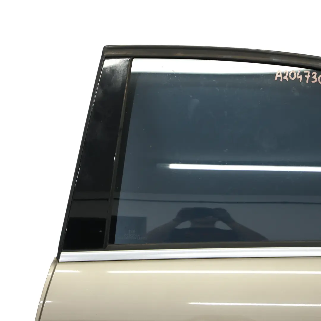 Porta Posteriore Sinistra Berlina Sanidine Beige Metallic - 798 per Mercedes W204 con numero di parte A2047302100 Mercedes W204 Porta Posteriore Sinistra Berlina Sanidine Beige Metallic - 798 - SKU A2047302100-SAN - Numero di parte A2047302100