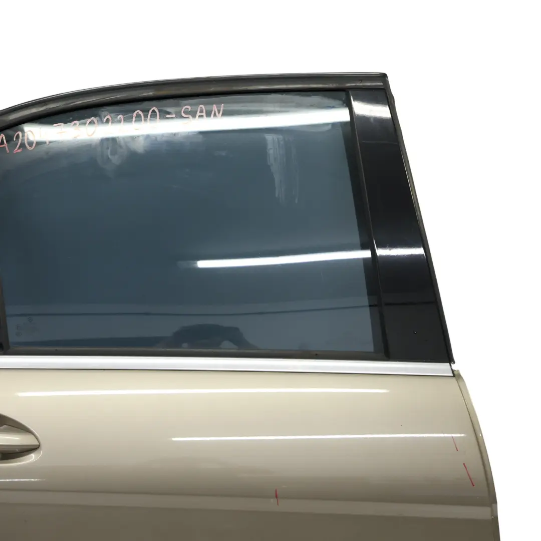 Puerta Trasera Derecha Sanidine Beige Metallic - 798 para Mercedes W204 Berlina con número de pieza A2047302200 Mercedes W204 Berlina Puerta Trasera Derecha Sanidine Beige Metallic - 798 - SKU A2047302200-SAN - Número de pieza A2047302200