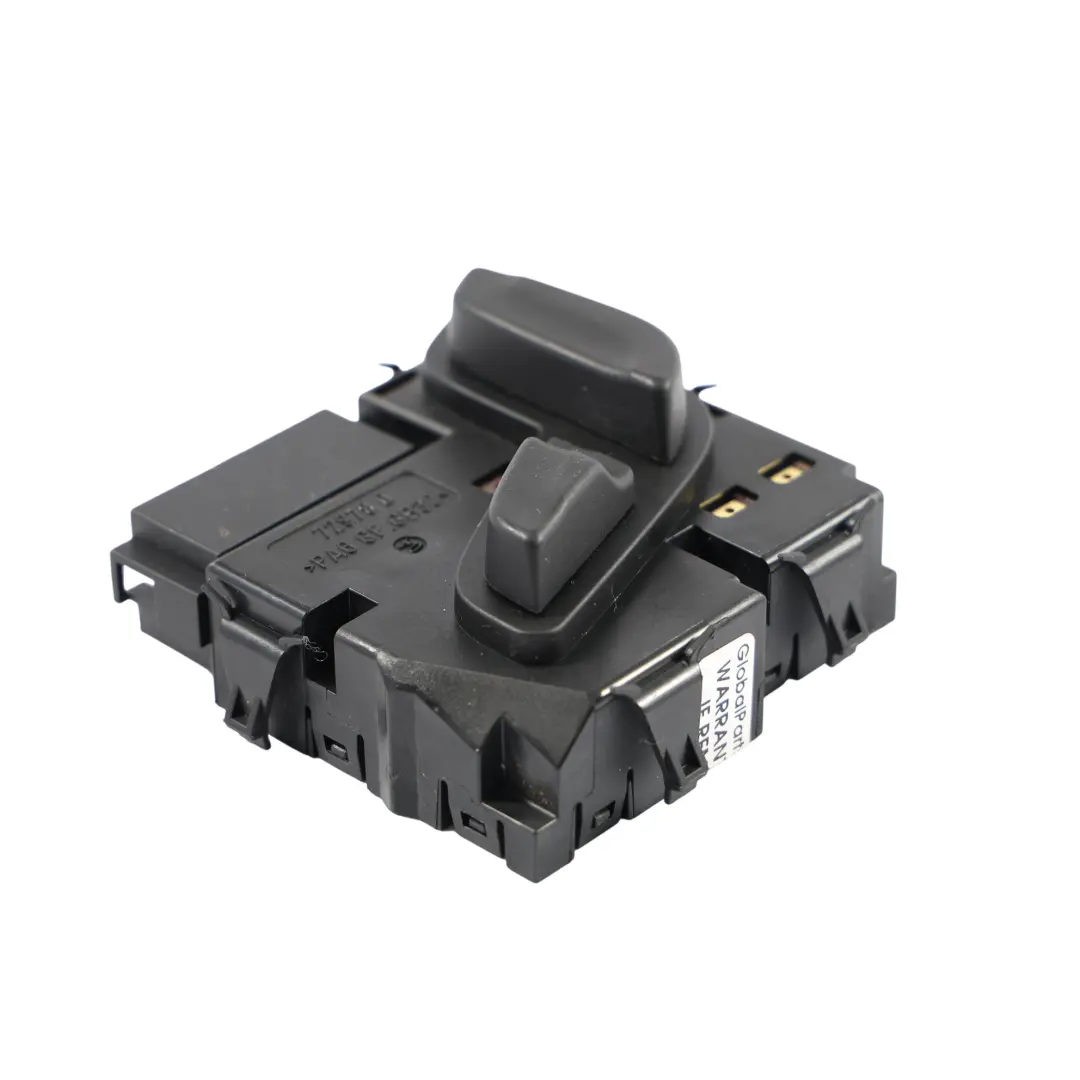 Interruttore Regolazione Del Sedile Anteriore Destro per Mercedes W204 con numero di parte A2048701758 Mercedes W204 Interruttore Regolazione Del Sedile Anteriore Destro - SKU A2048701758 - Numero di parte A2048701758