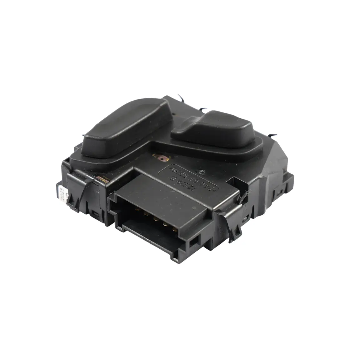 Interruttore Regolazione Del Sedile Anteriore Destro per Mercedes W204 con numero di parte A2048701758 Mercedes W204 Interruttore Regolazione Del Sedile Anteriore Destro - SKU A2048701758 - Numero di parte A2048701758